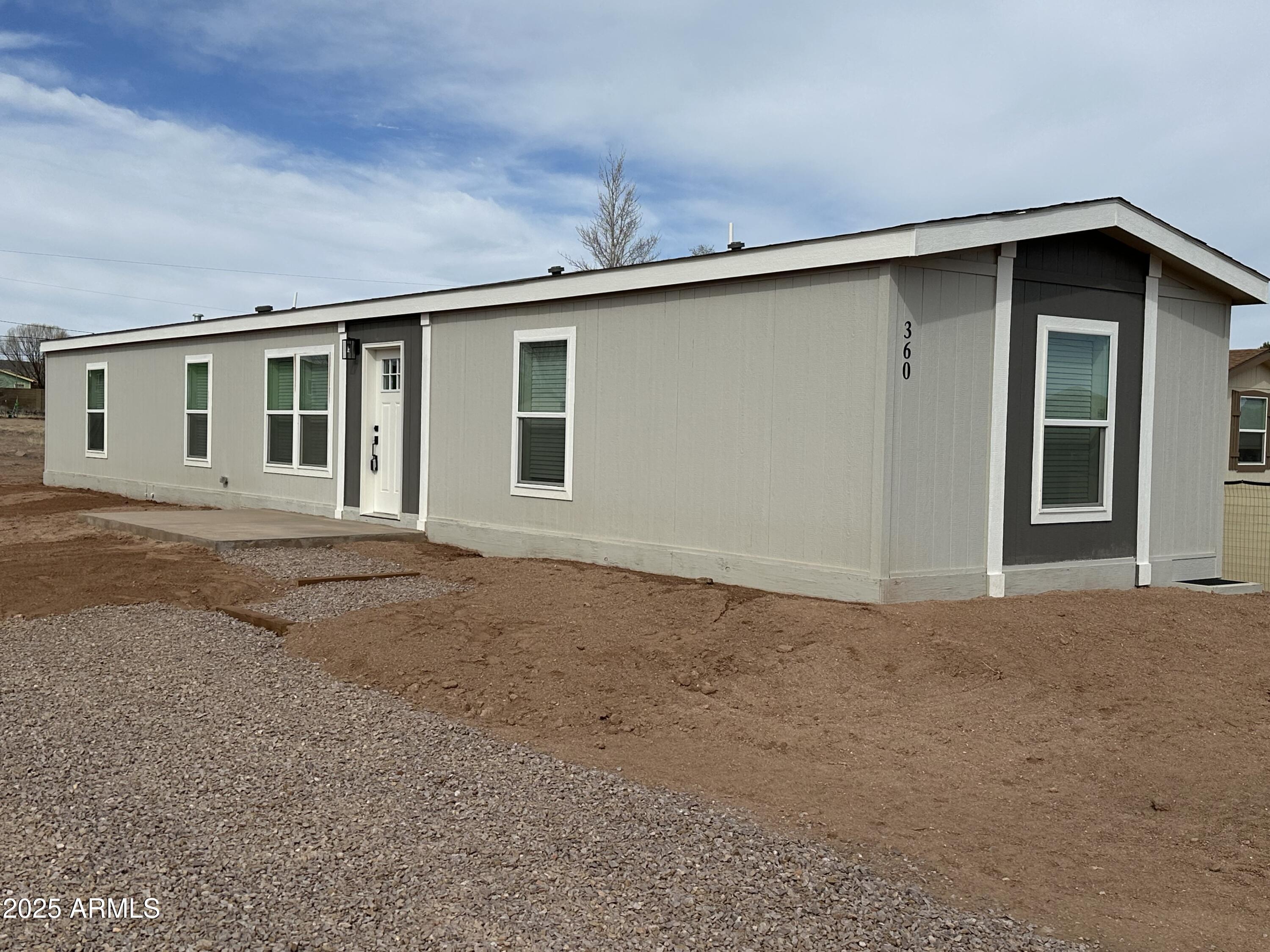 360 W Big Chino Road Property Photo 1