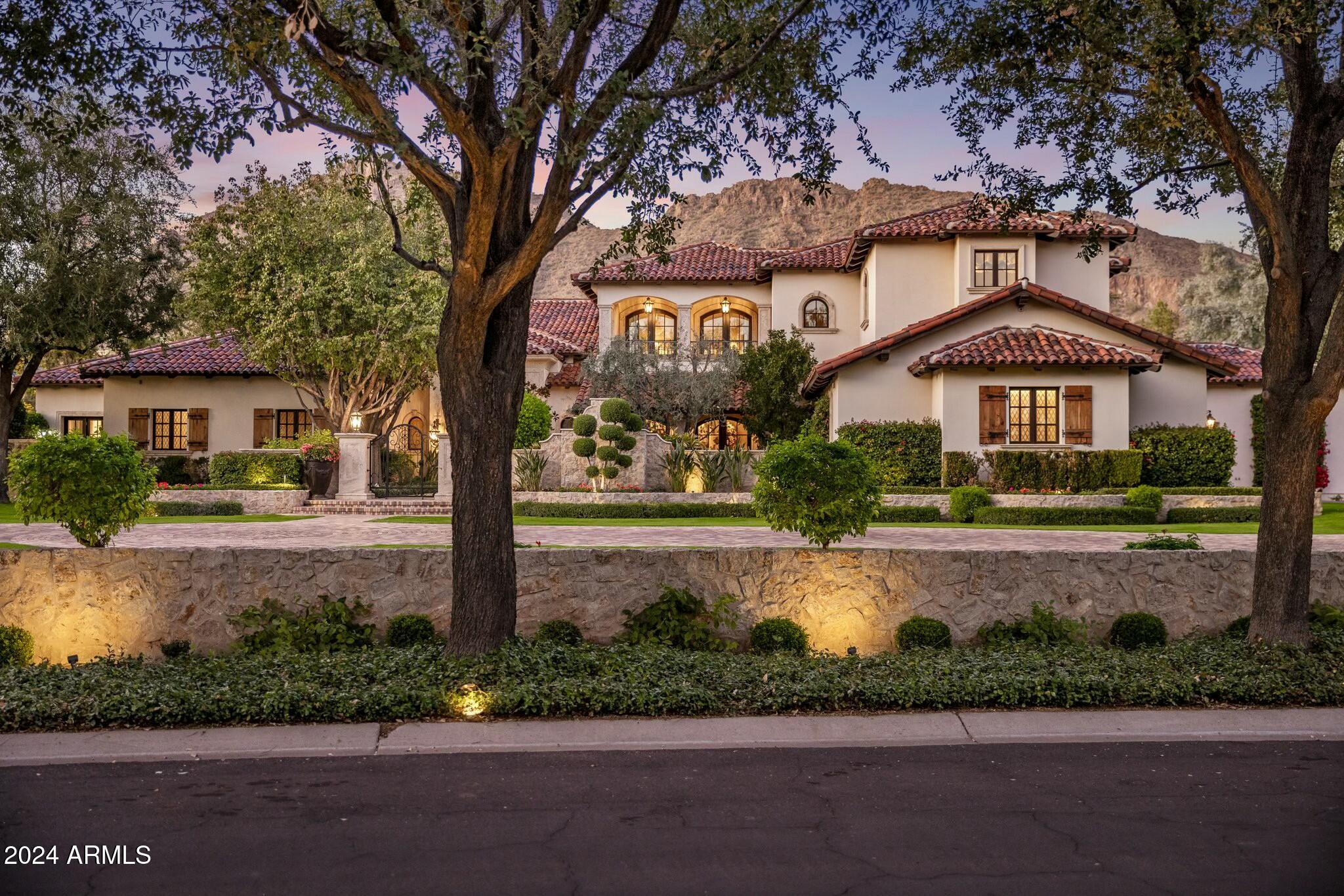 5902 E Arcadia Lane Property Photo