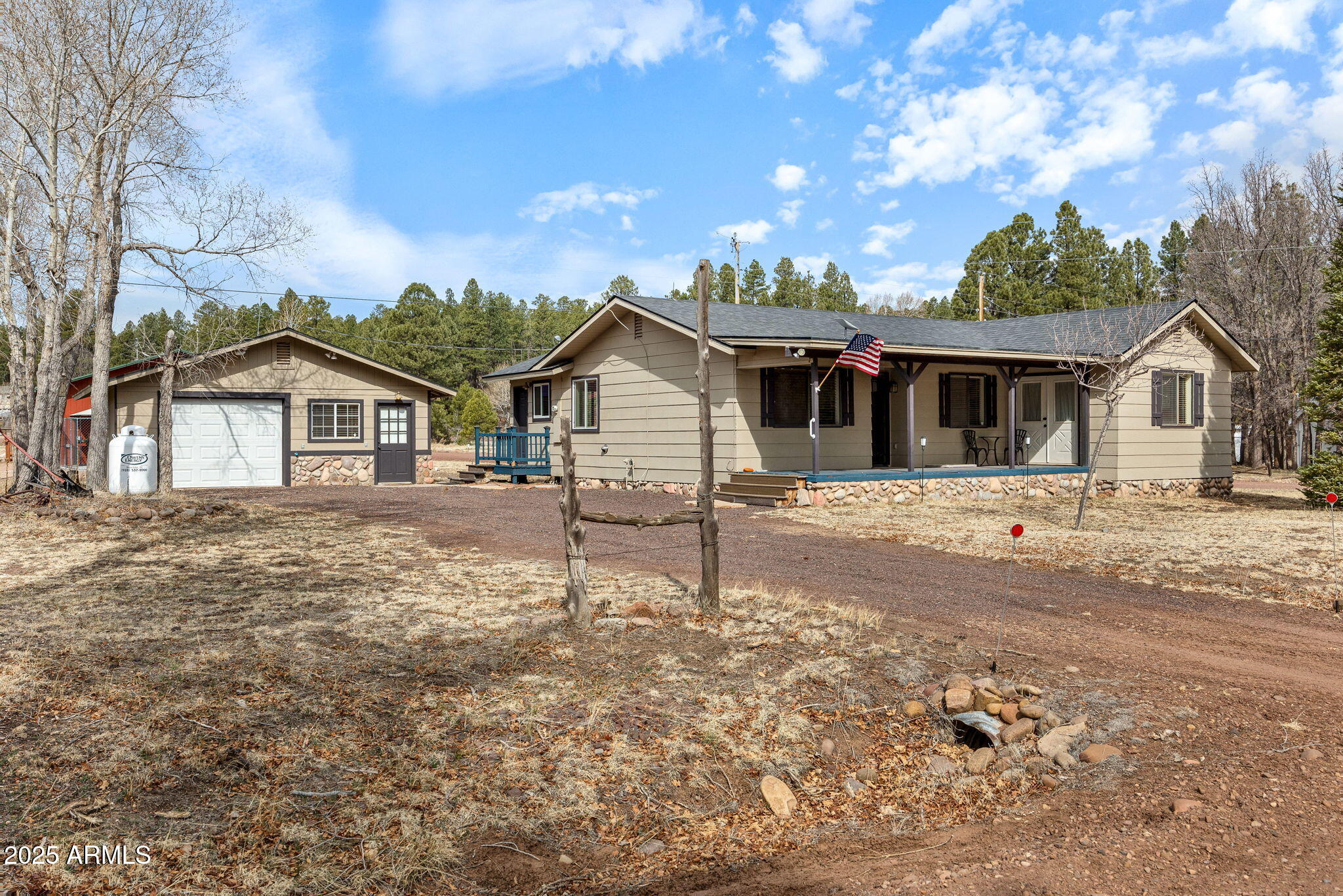 552 Rim Drive Property Photo 1