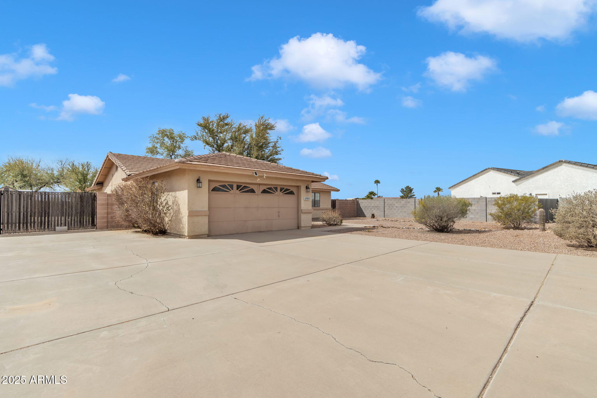 15210 S Country Club Way Property Photo