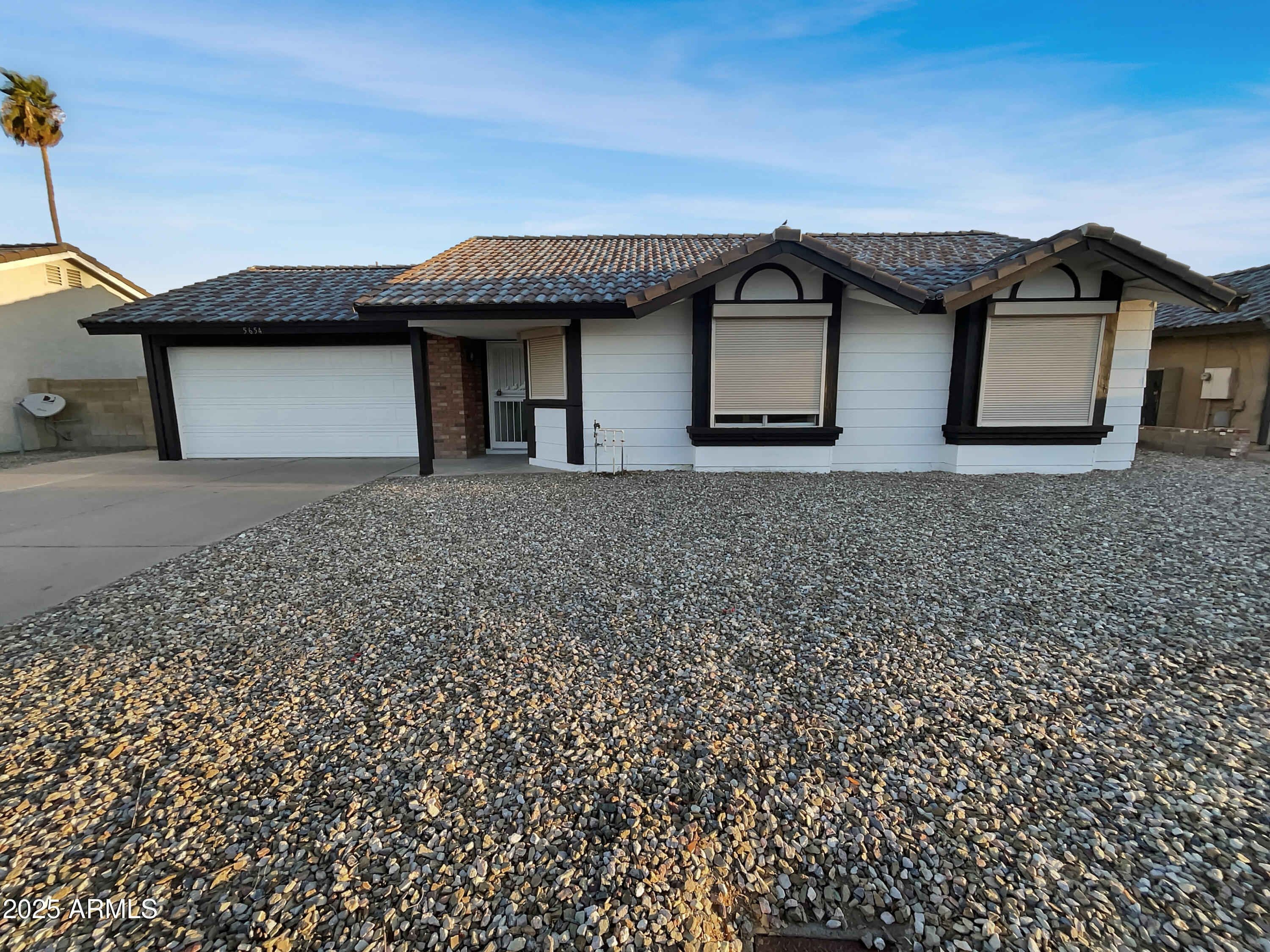 5654 W Villa Theresa Drive Property Photo 1