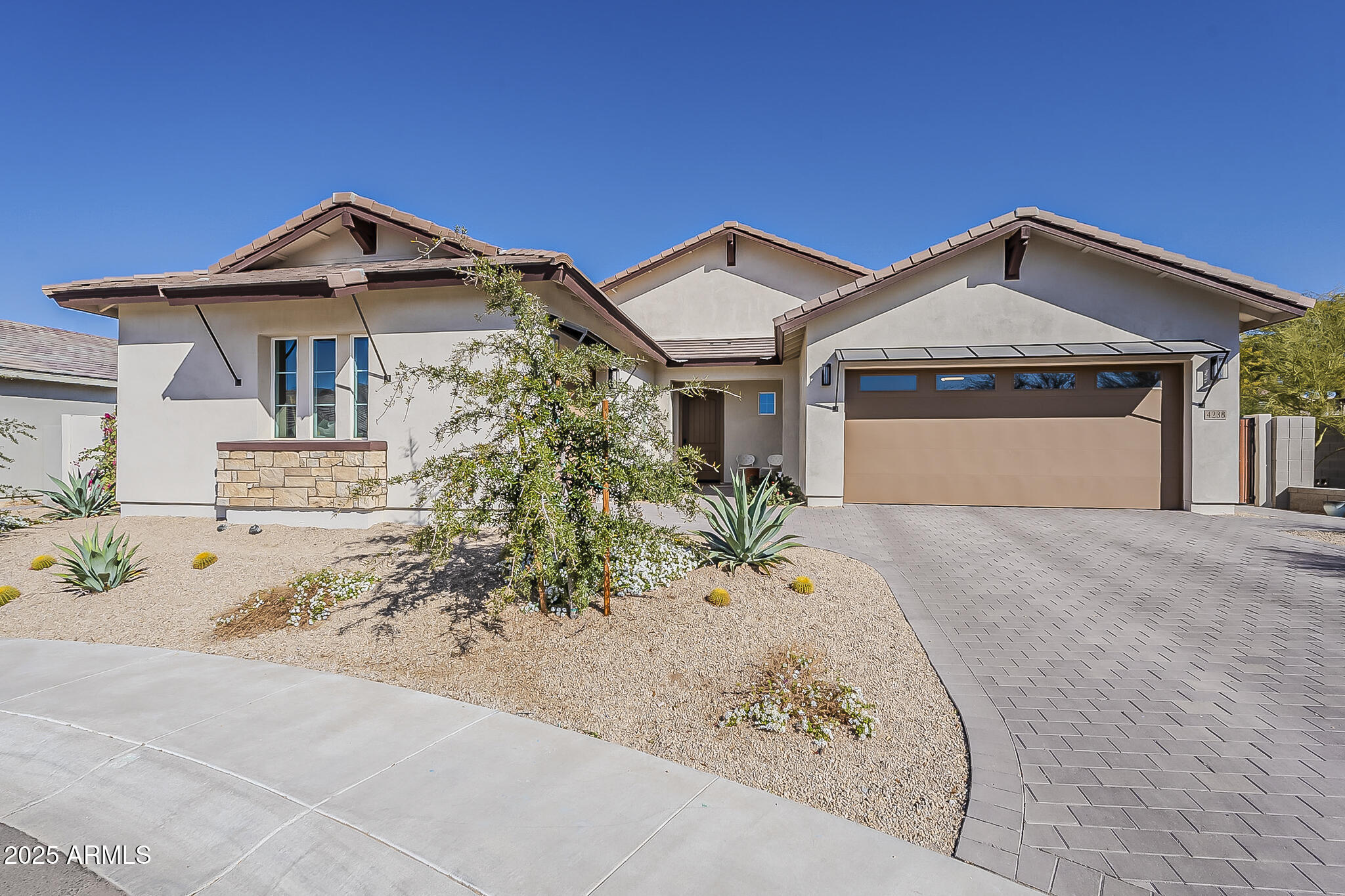 4238 E Hunter Court Property Photo