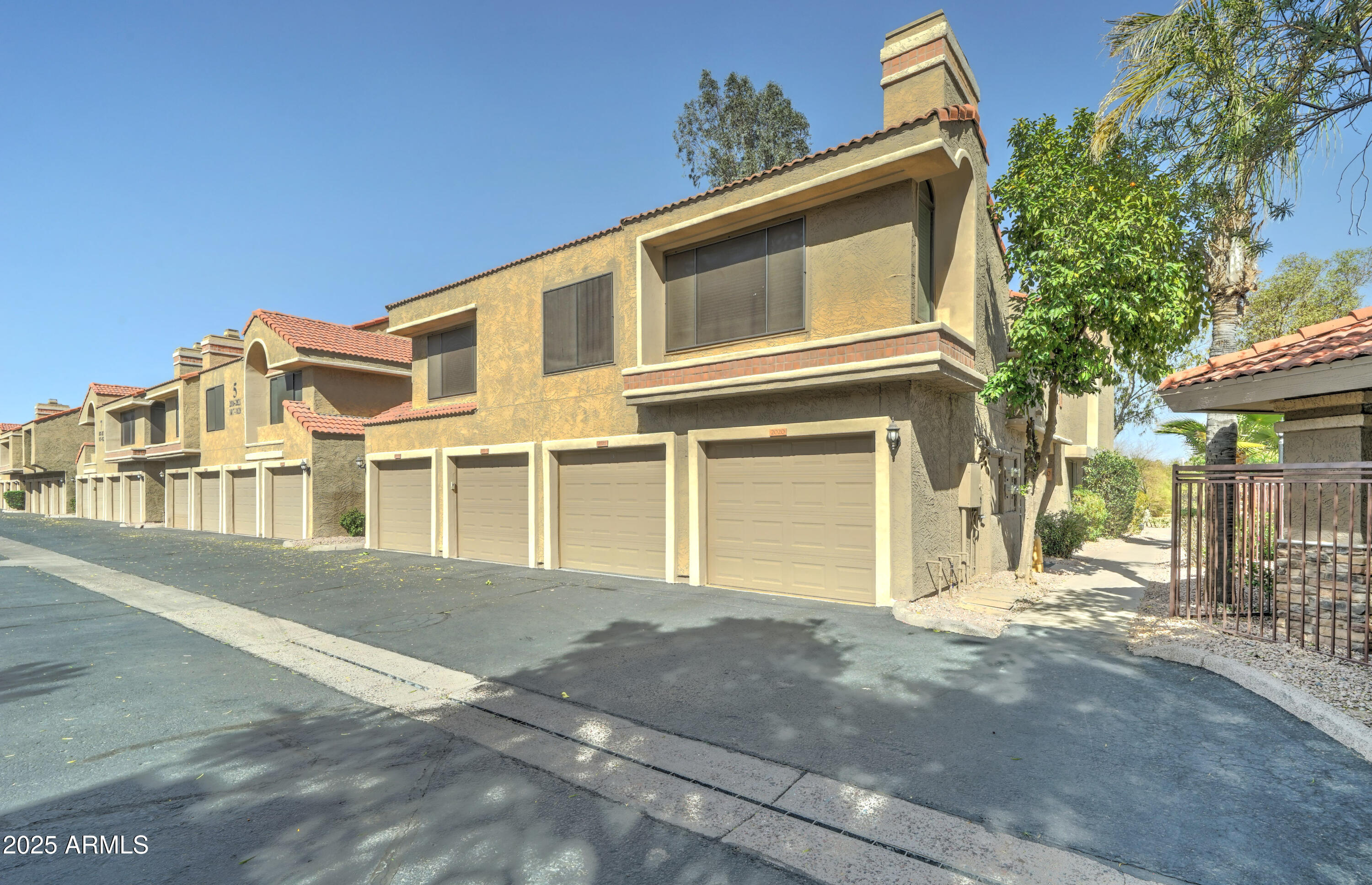 5122 E Shea Boulevard Property Photo 1