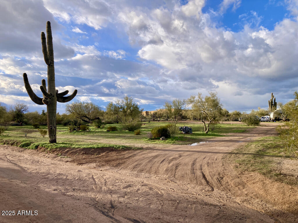 15966 E Jomax Road Property Photo 2