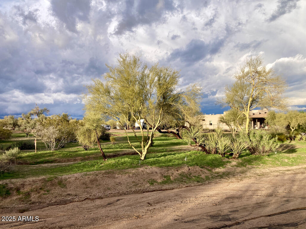 15966 E Jomax Road Property Photo 5