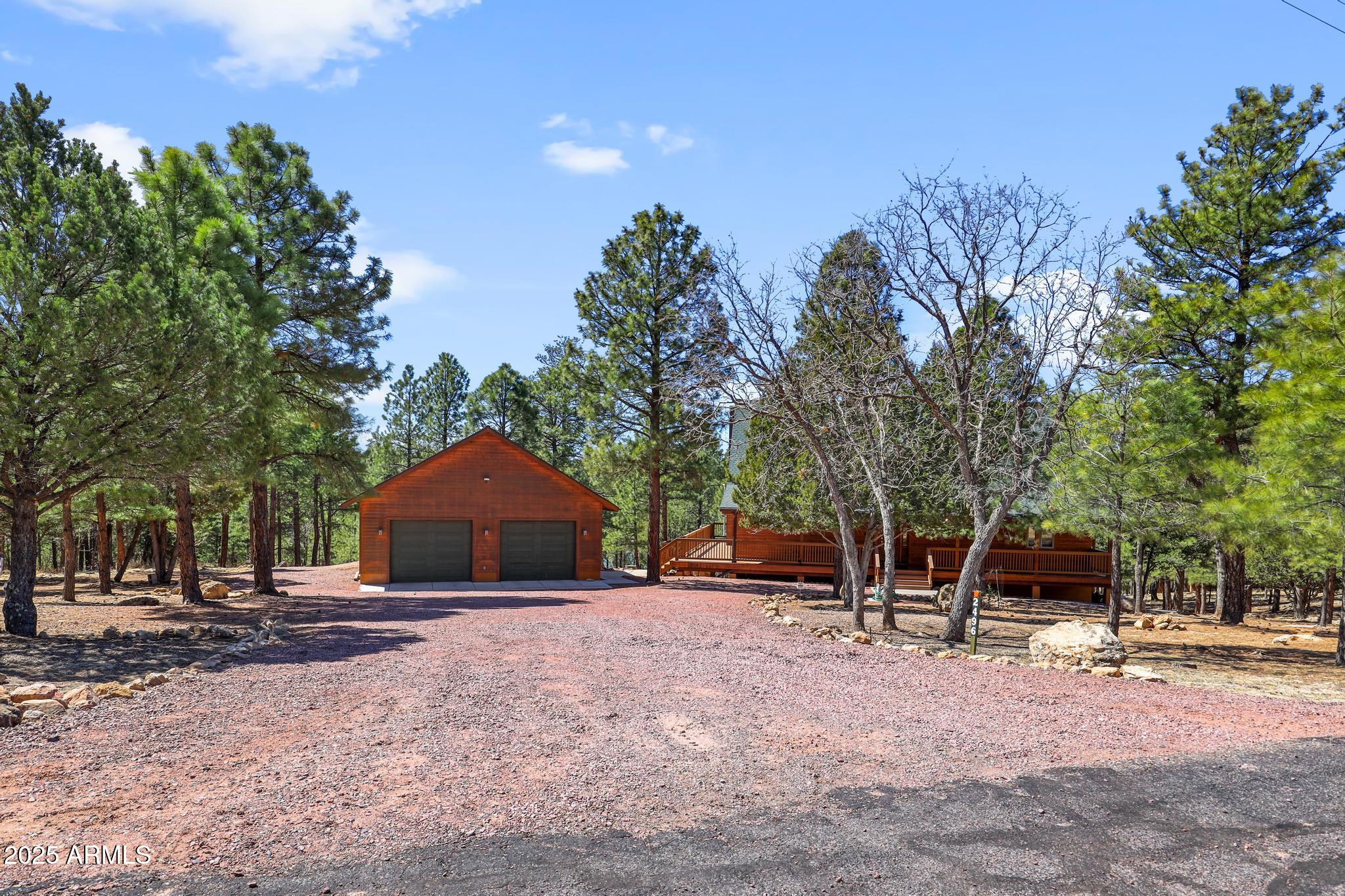 2496 Broken Tree Road Property Photo