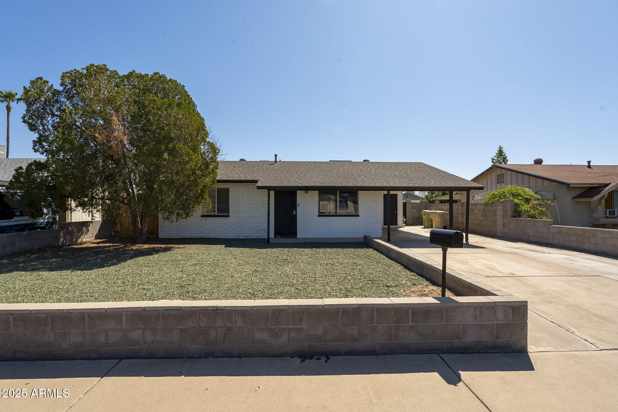7737 W Medlock Drive Property Photo 1