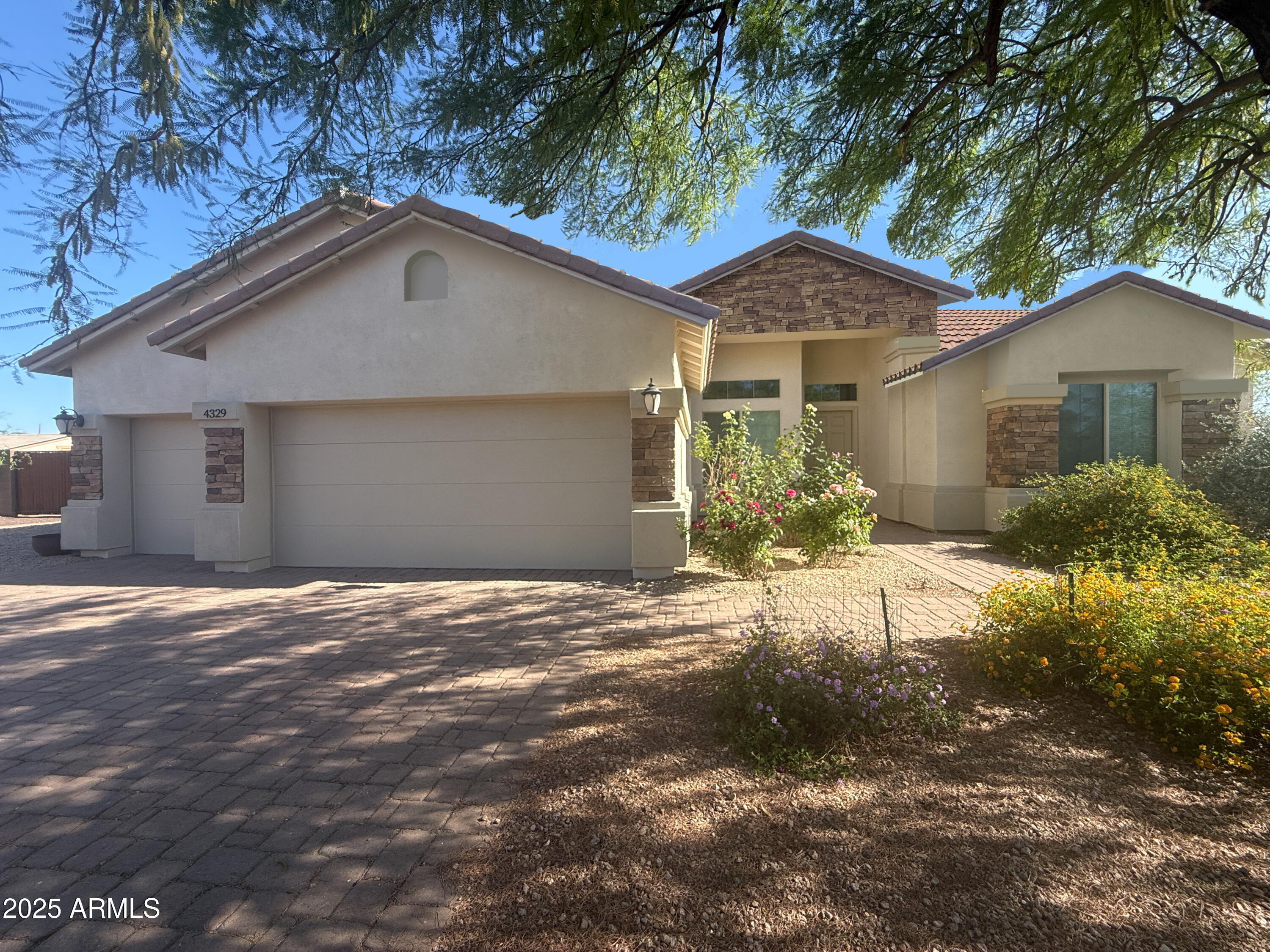 4329 E Ashler Hills Drive Property Photo