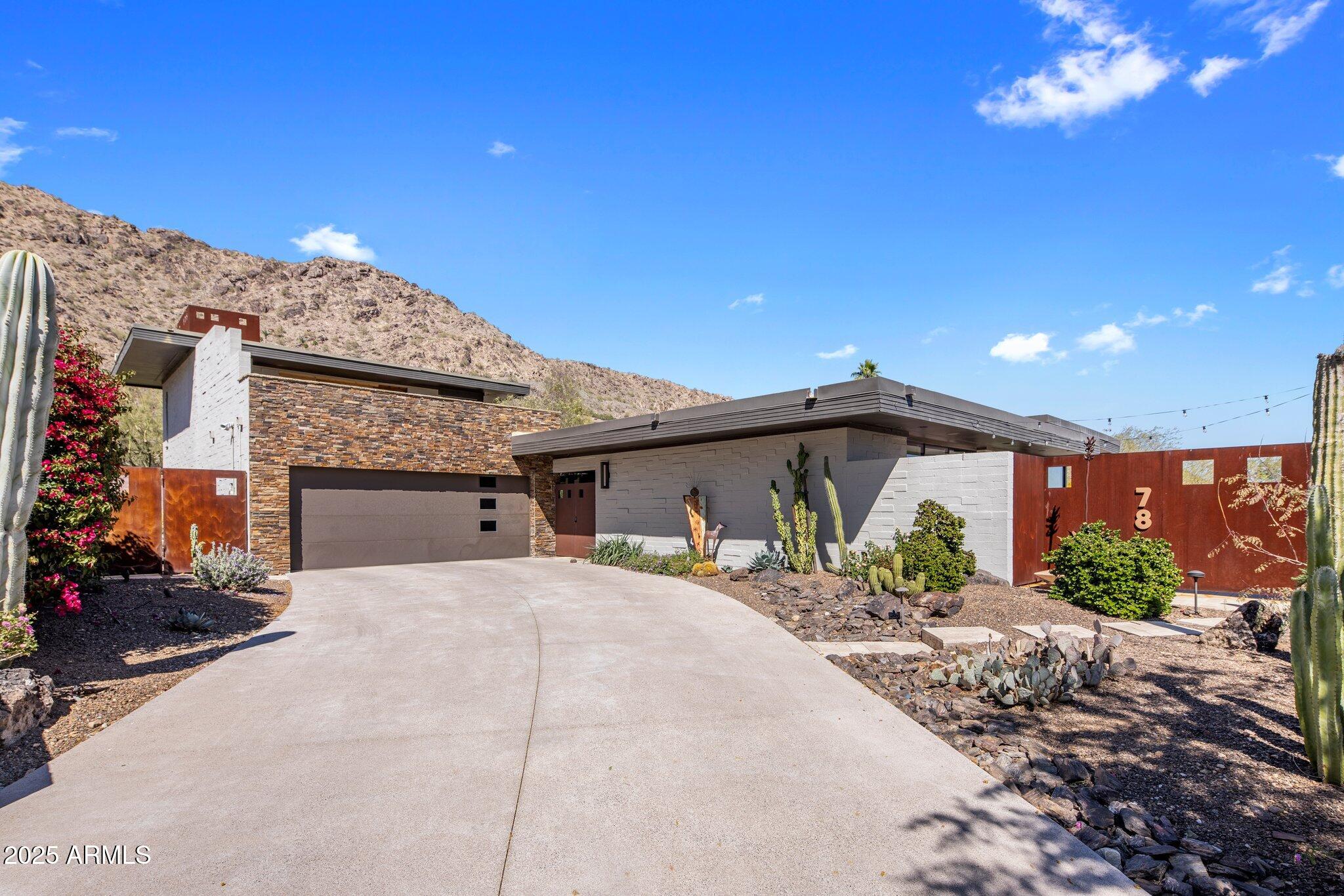 5434 E Lincoln Drive Property Photo 1