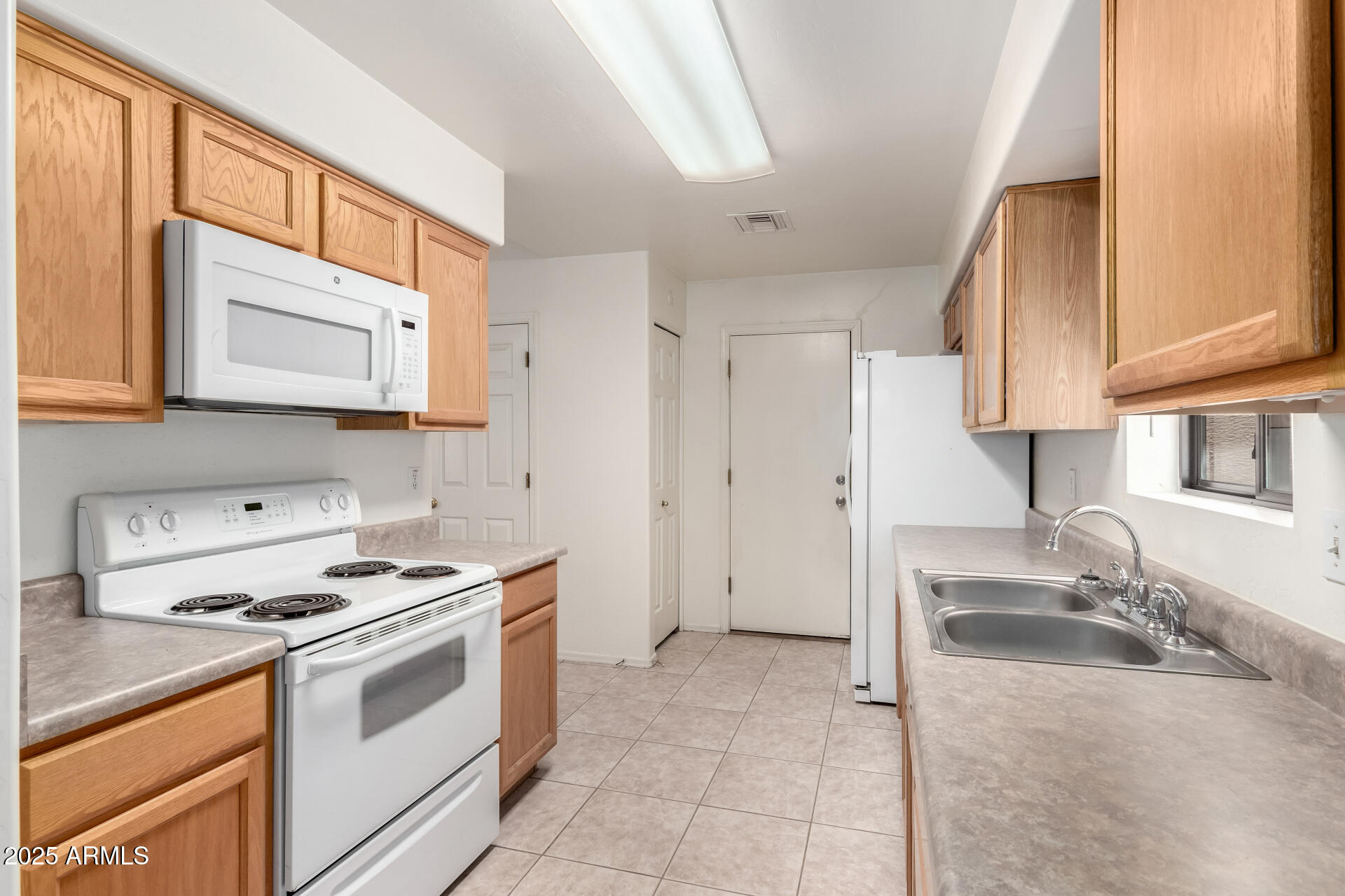 761 E Pepper Drive Property Photo