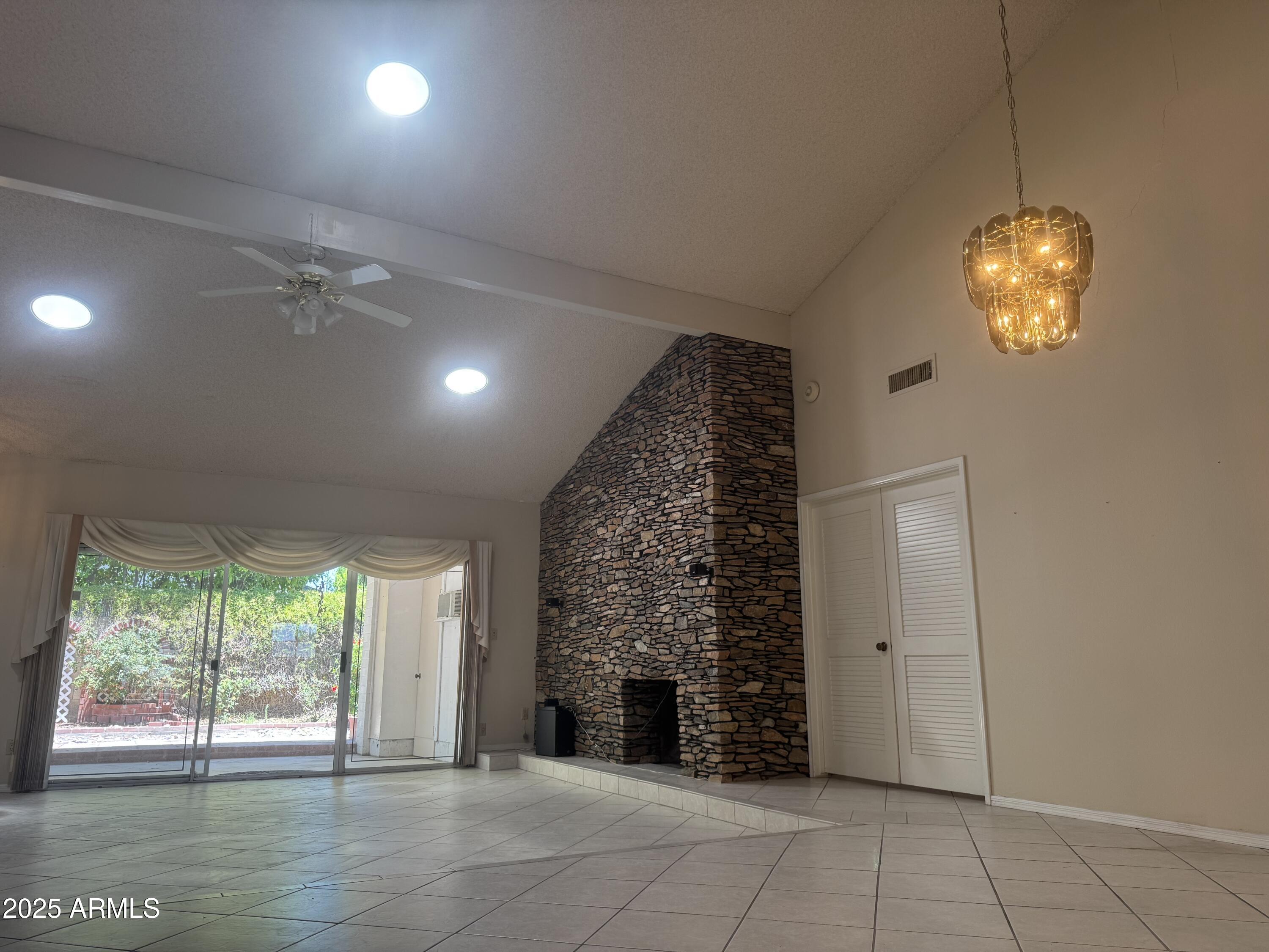 8552 E Vía Del Palacio Property Photo 1