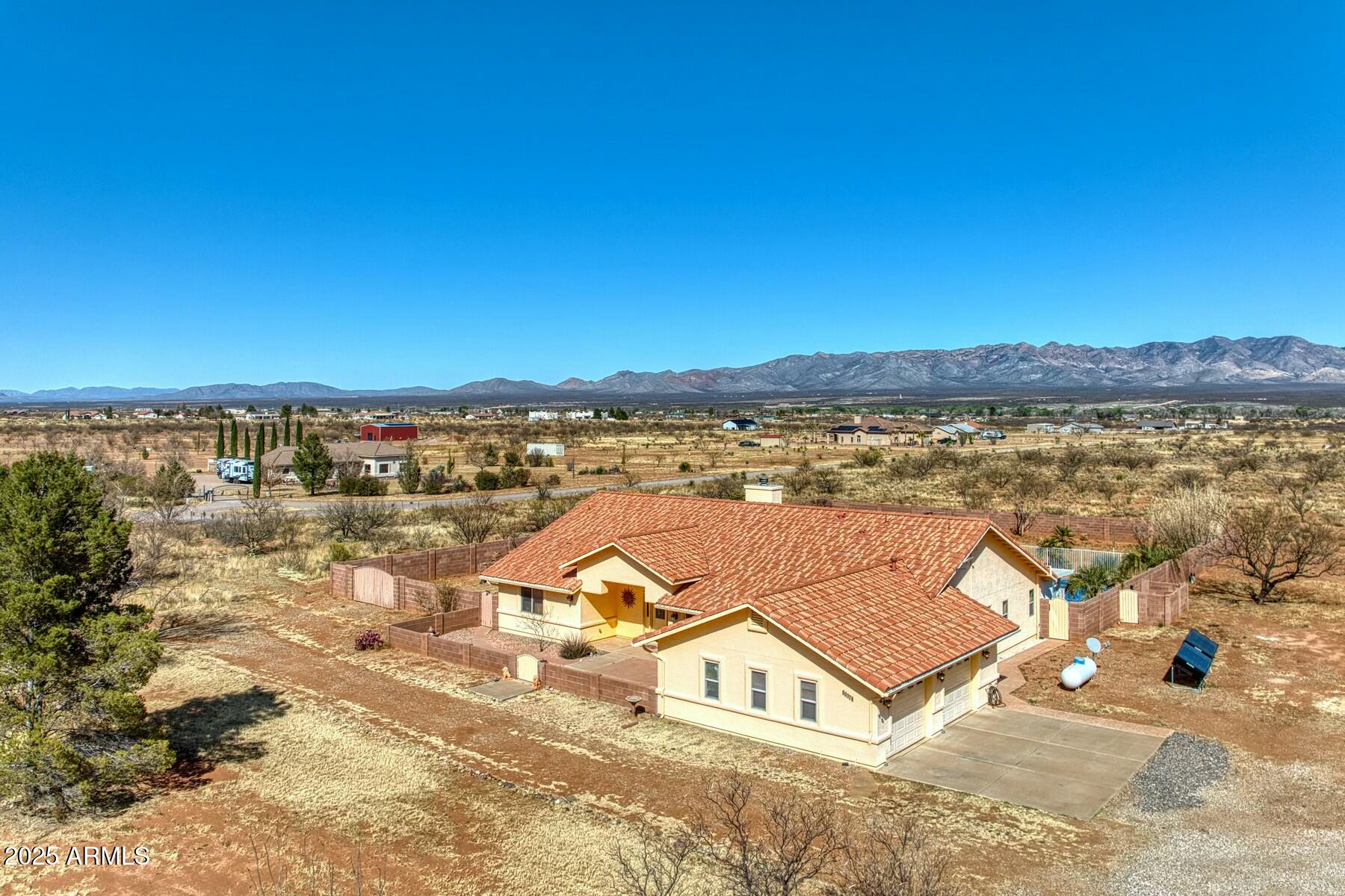 8037 S Coyote Song Lane Property Photo 1