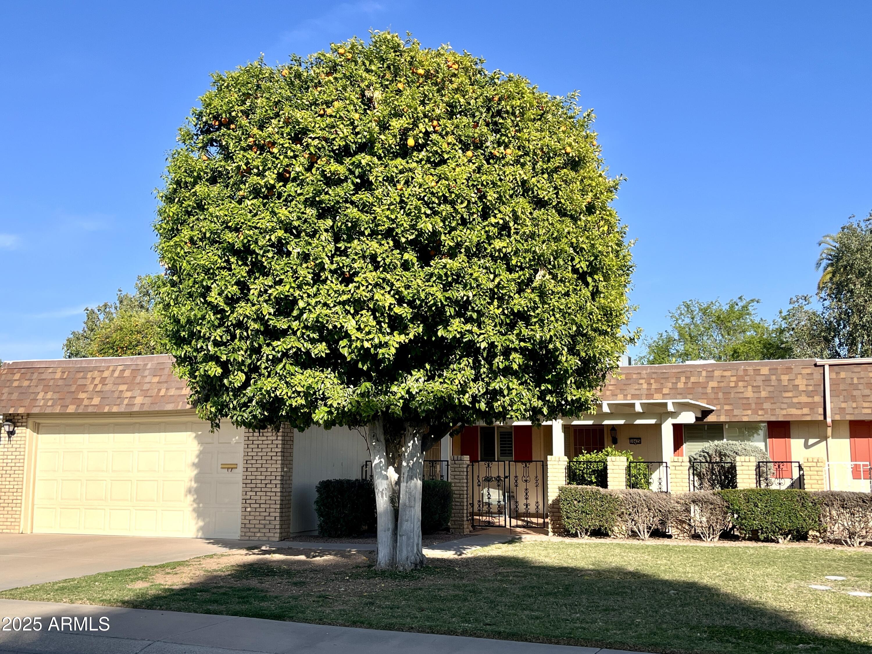 10425 W Desert Forest Circle Property Photo 1
