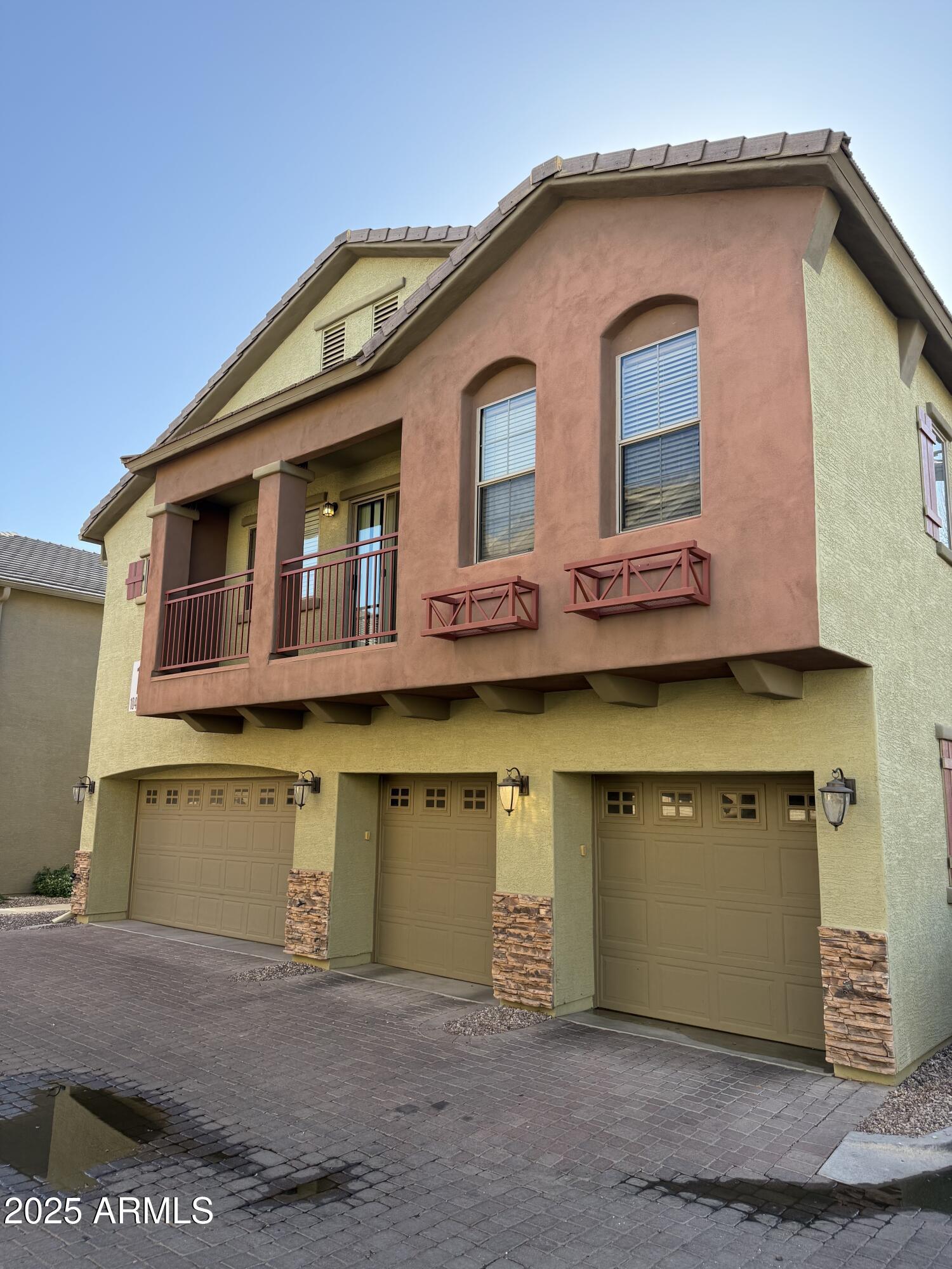 2150 E Bell Road Property Photo