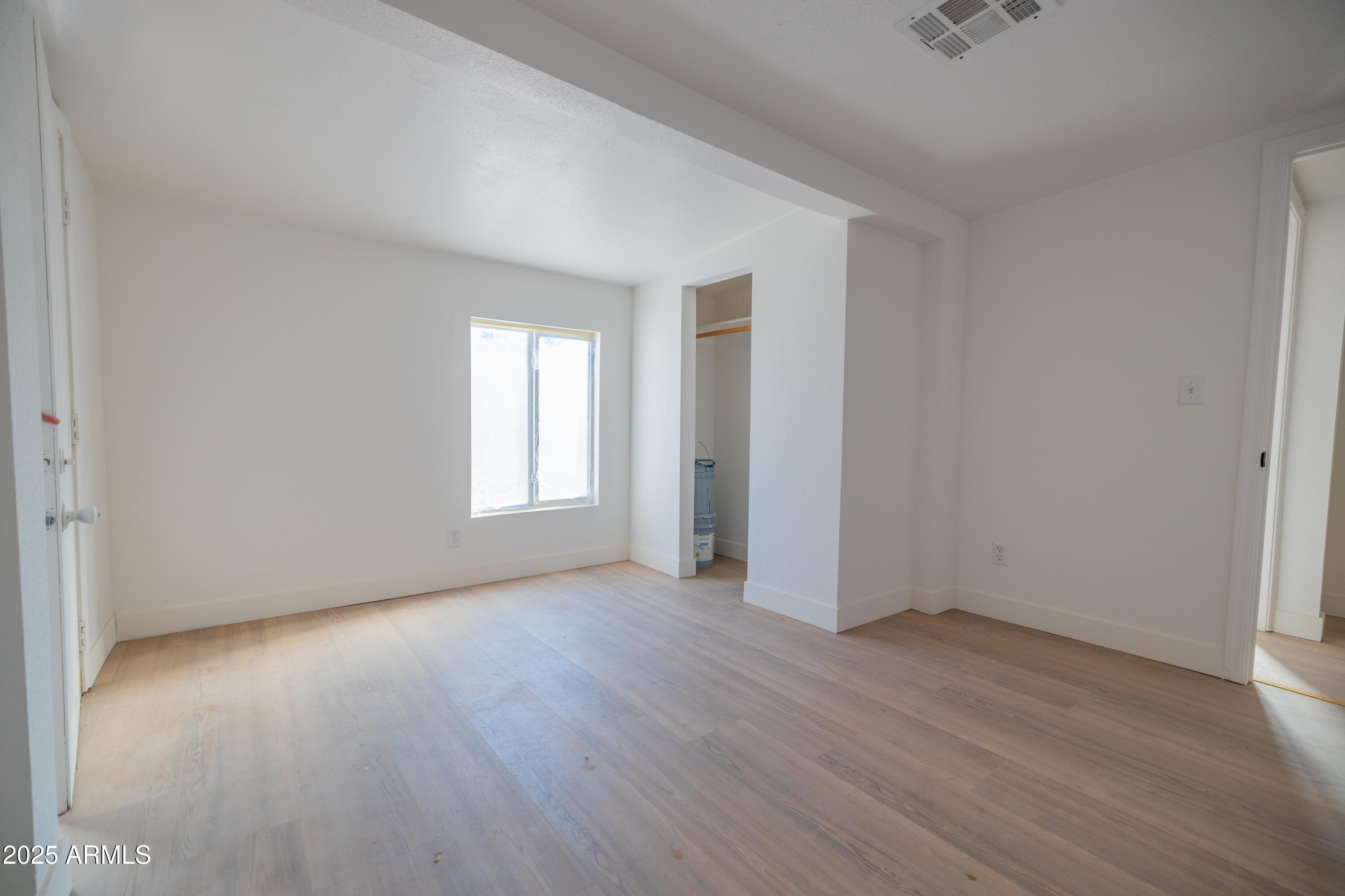 2201 E Portland Street Property Photo 19