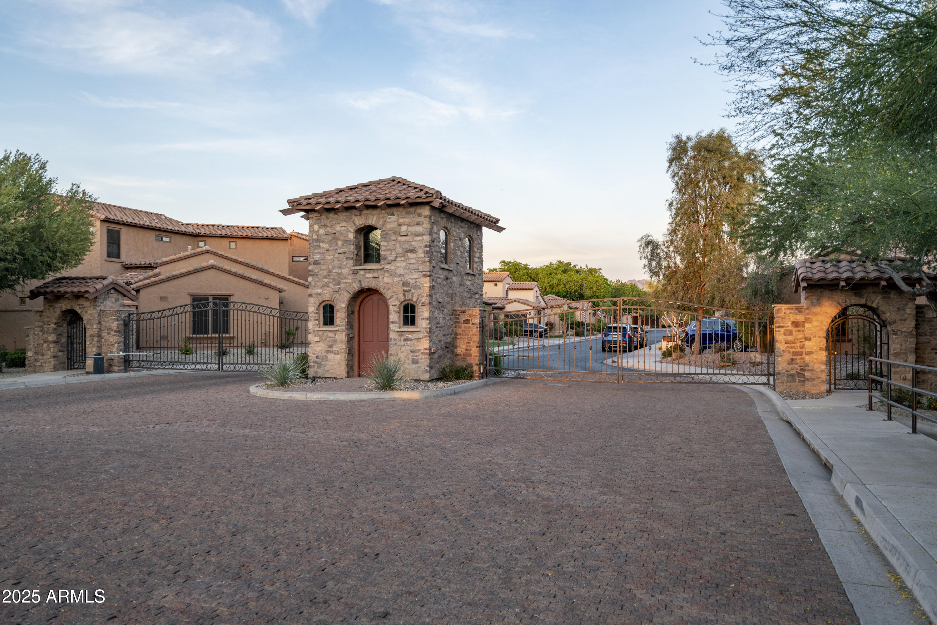 56th Street And Grovers Real Estate Listings Main Image