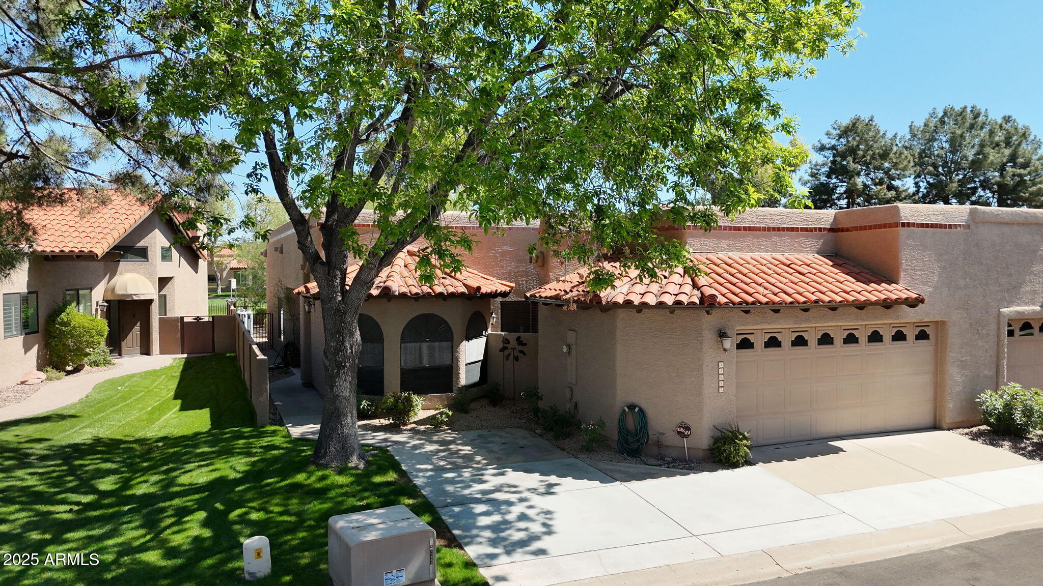 11837 N 40th Place Property Photo 1