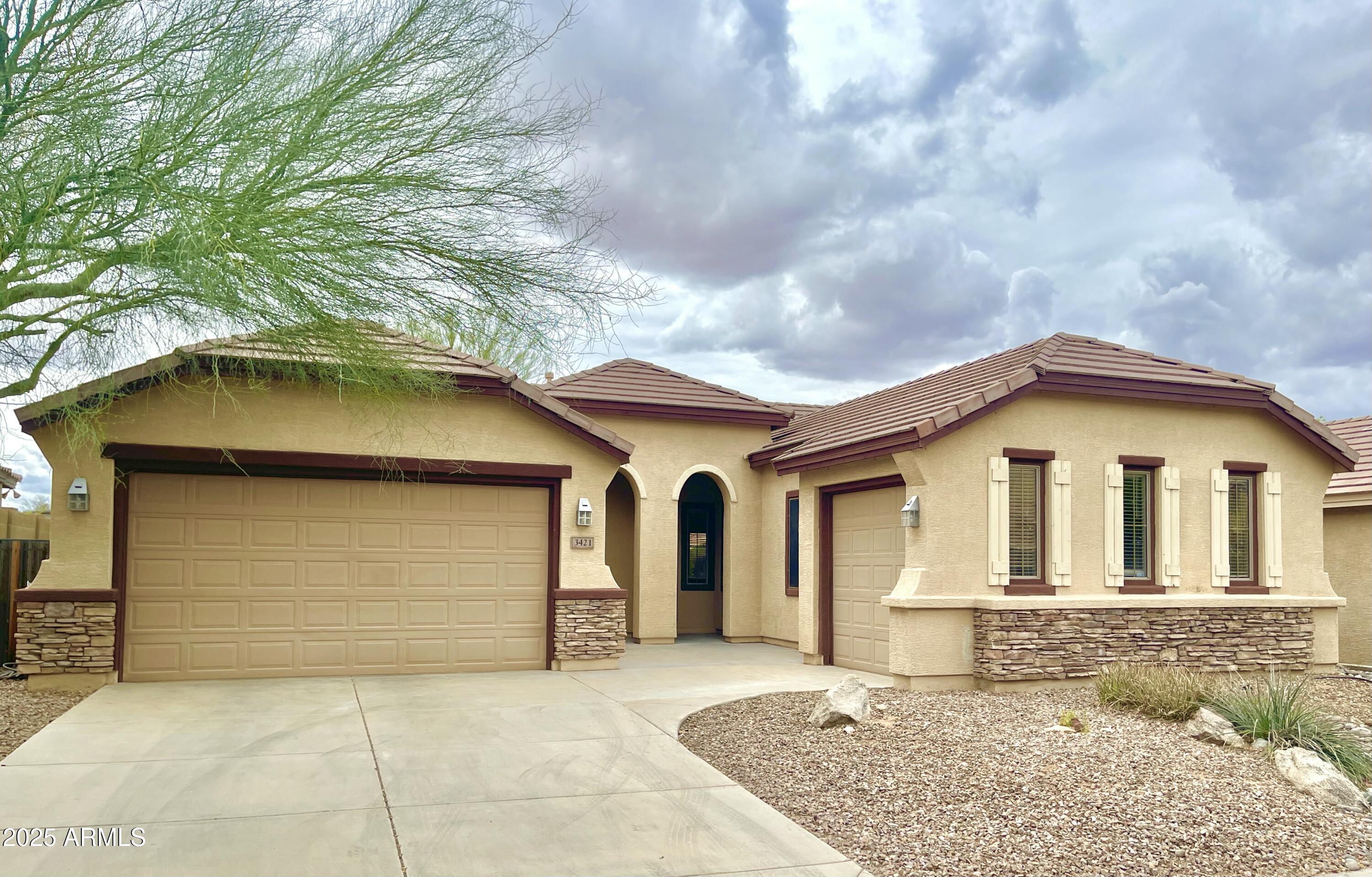 3421 W Warren Drive Property Photo