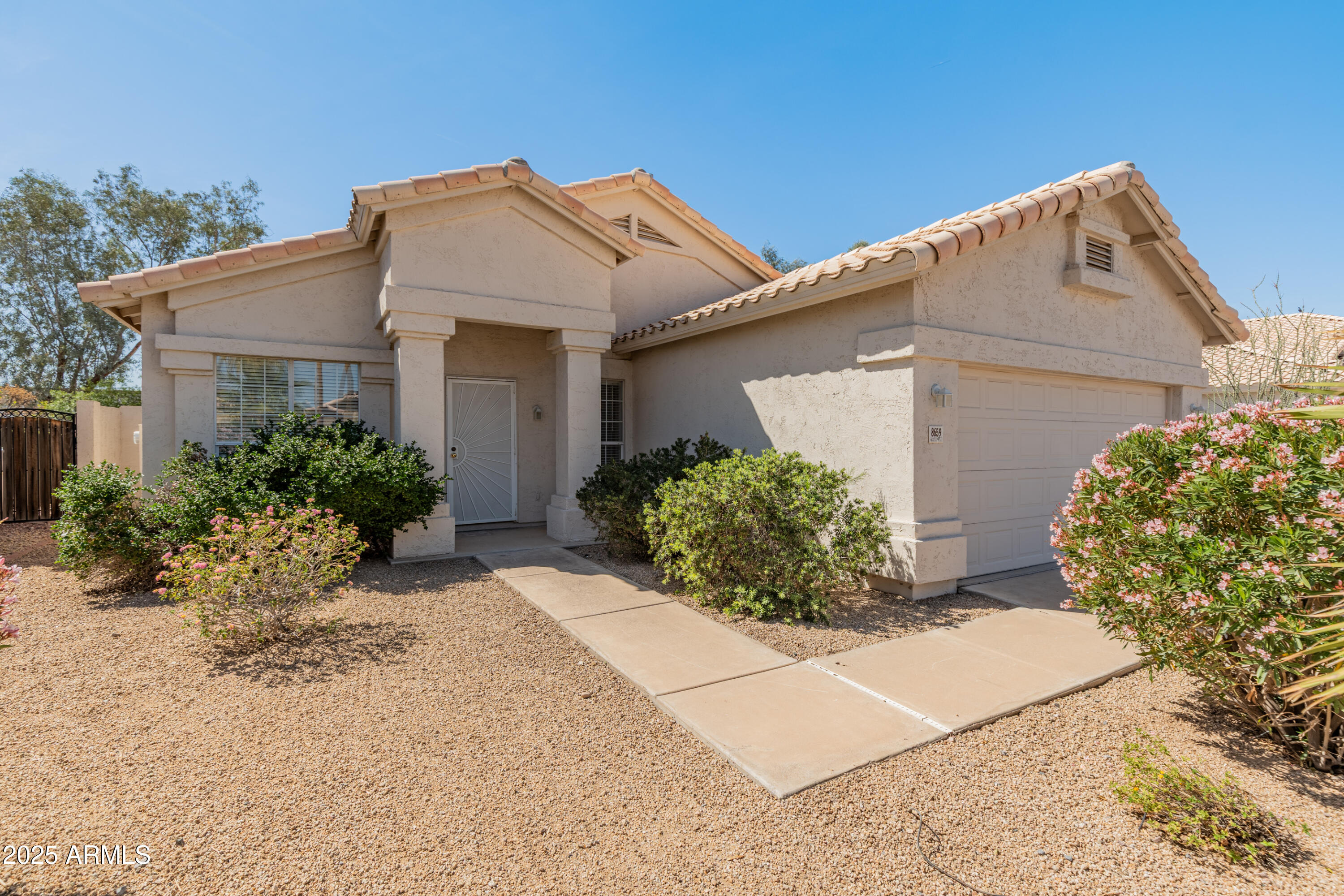 8659 E Mescal Street Property Photo 1