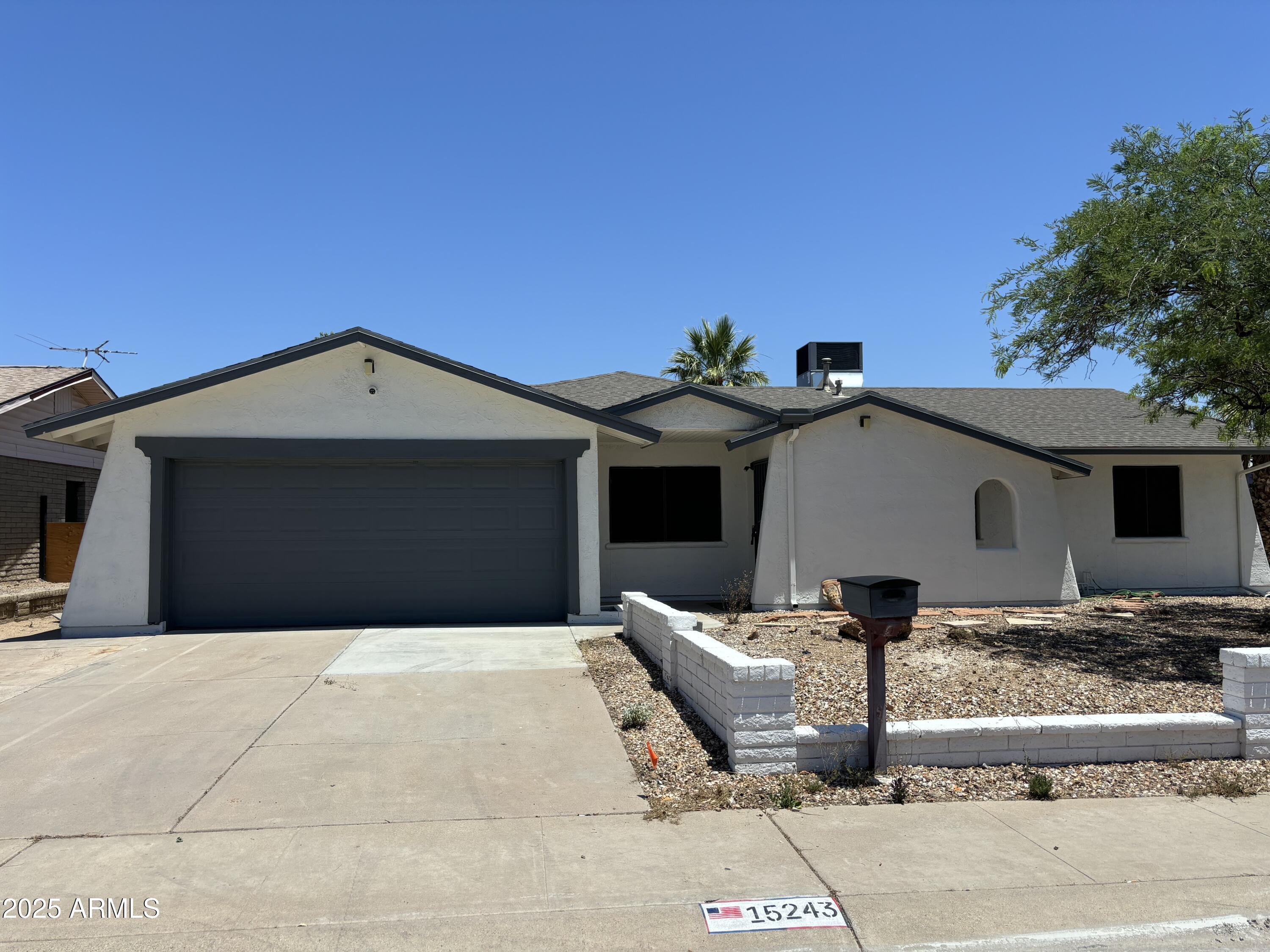 15243 N 52nd Drive Property Photo 1