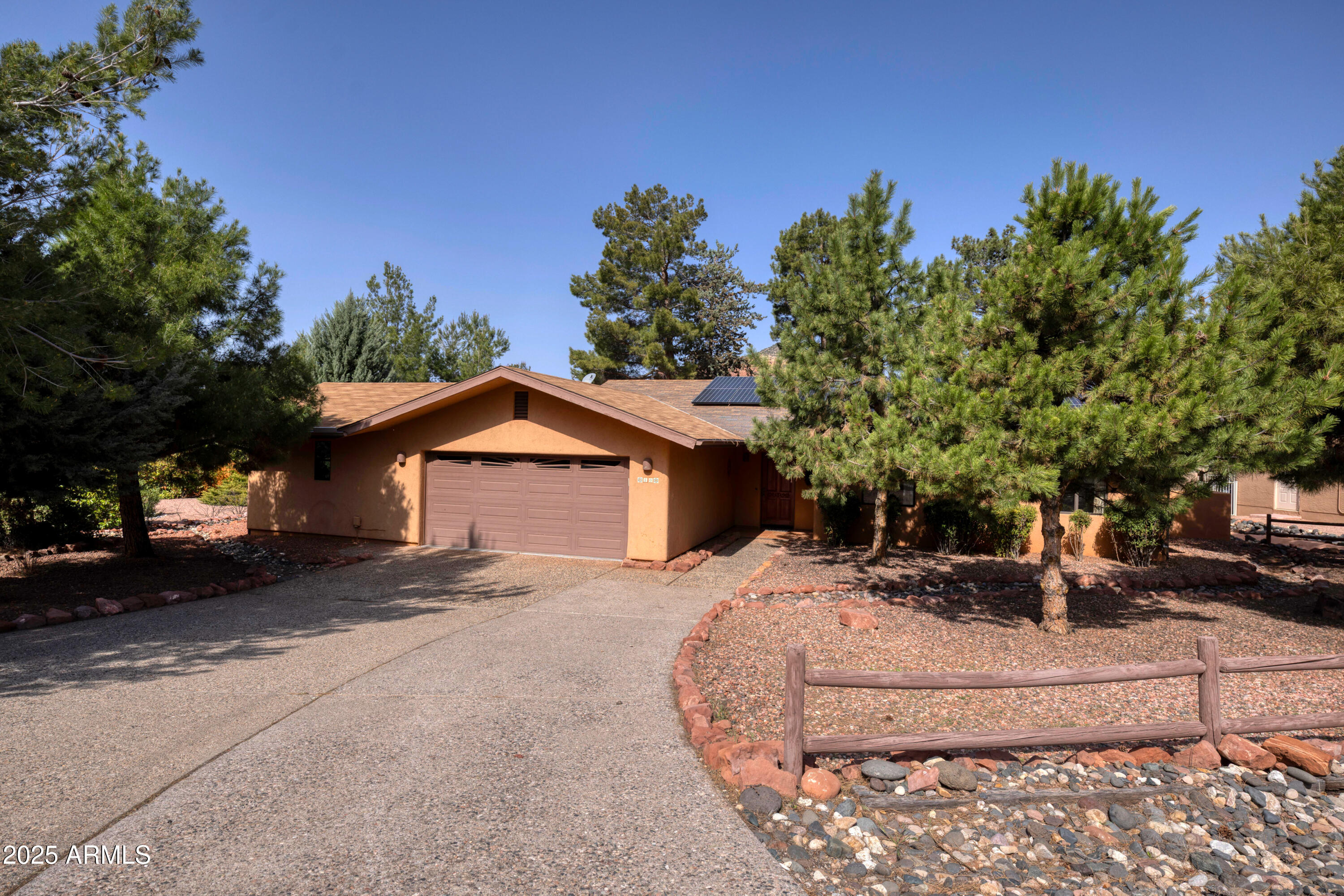 40 Broken Arrow Drive Property Photo 1