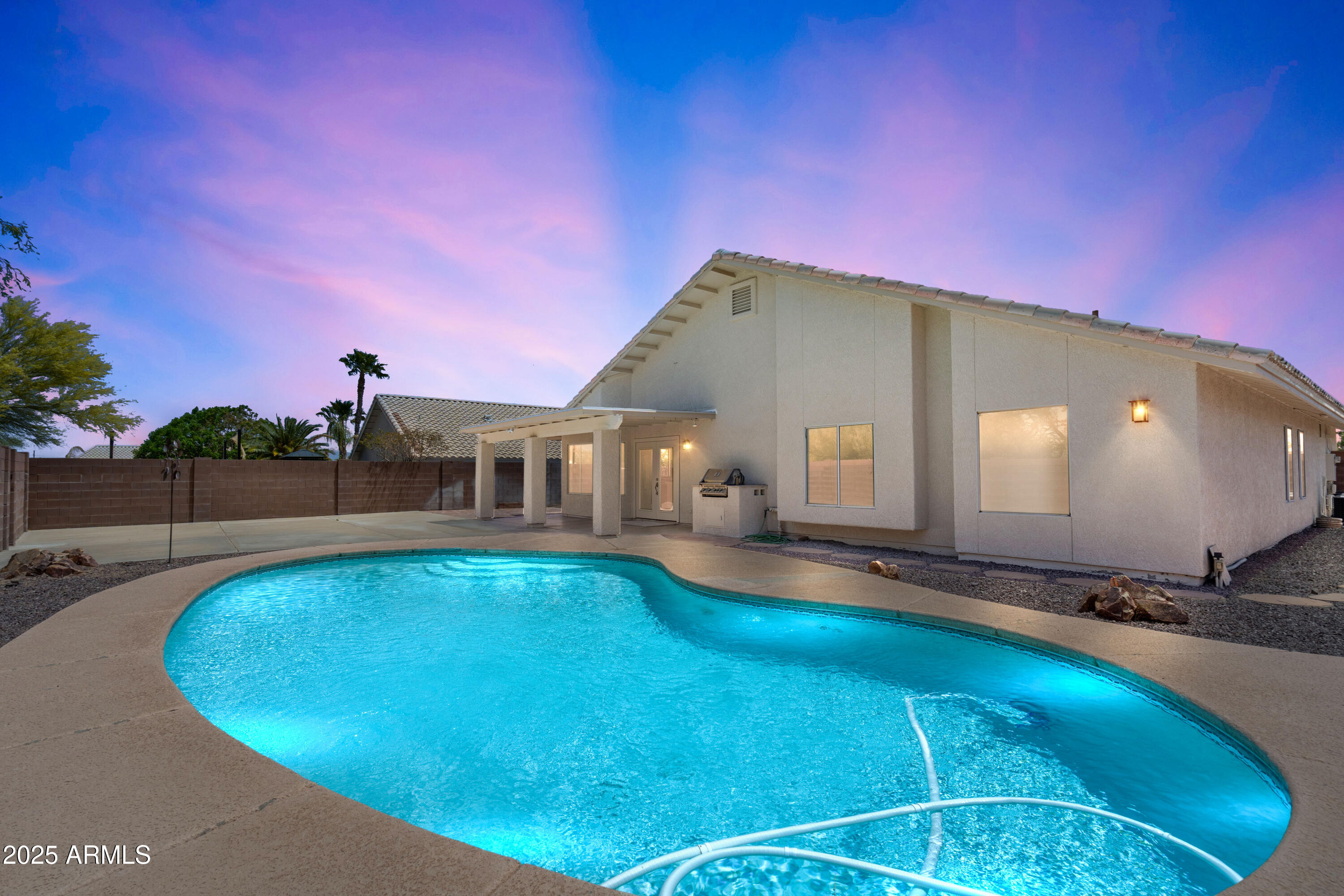 1562 W Via De Chapala Property Photo 1