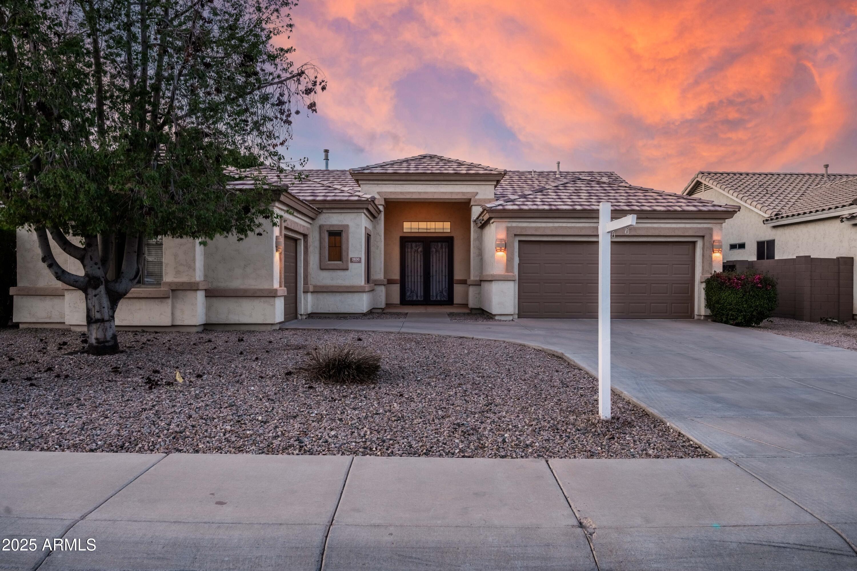 2830 E Estrella Court Property Photo 1