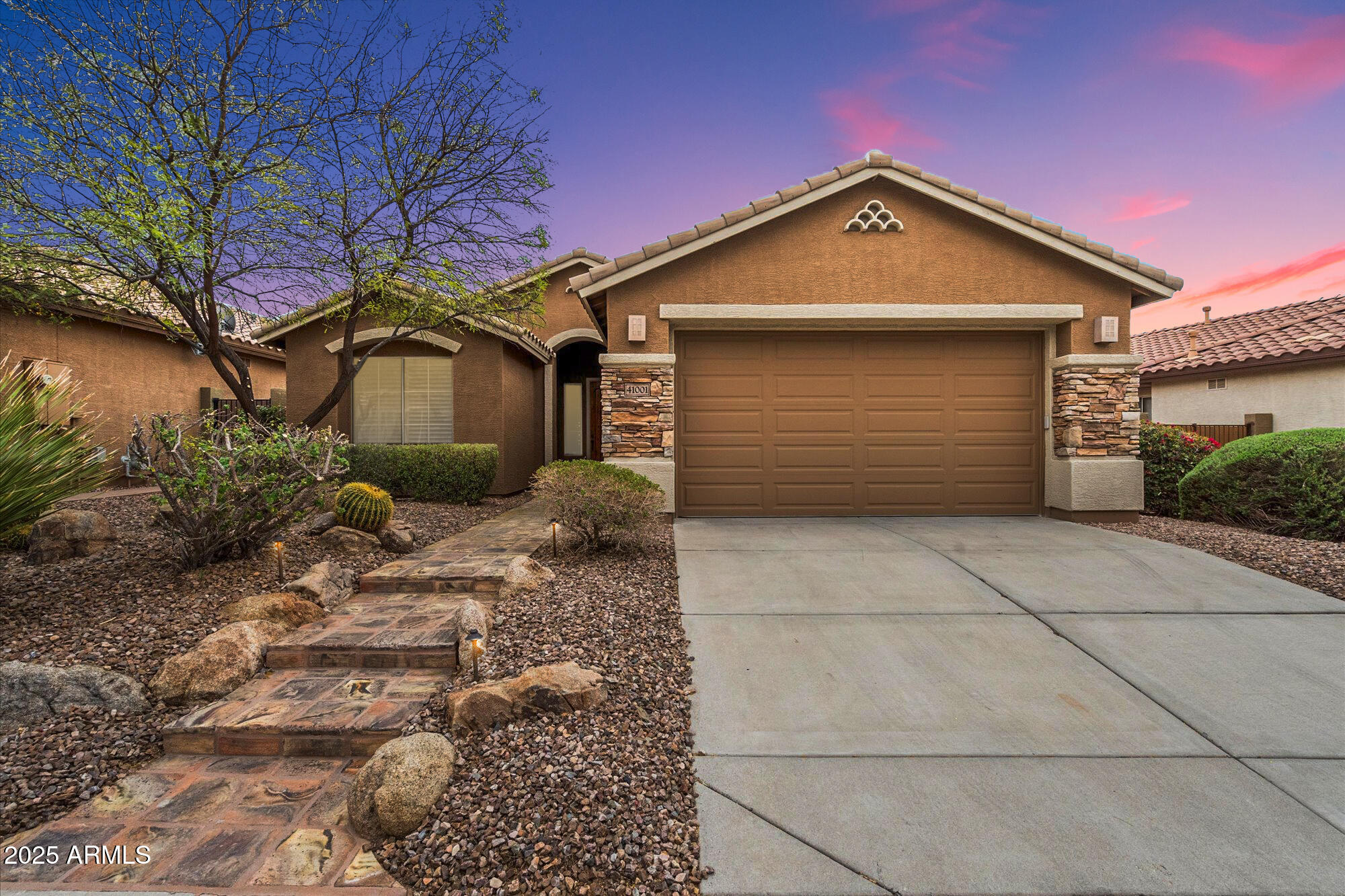 41001 N Wild West Trail Property Photo 1