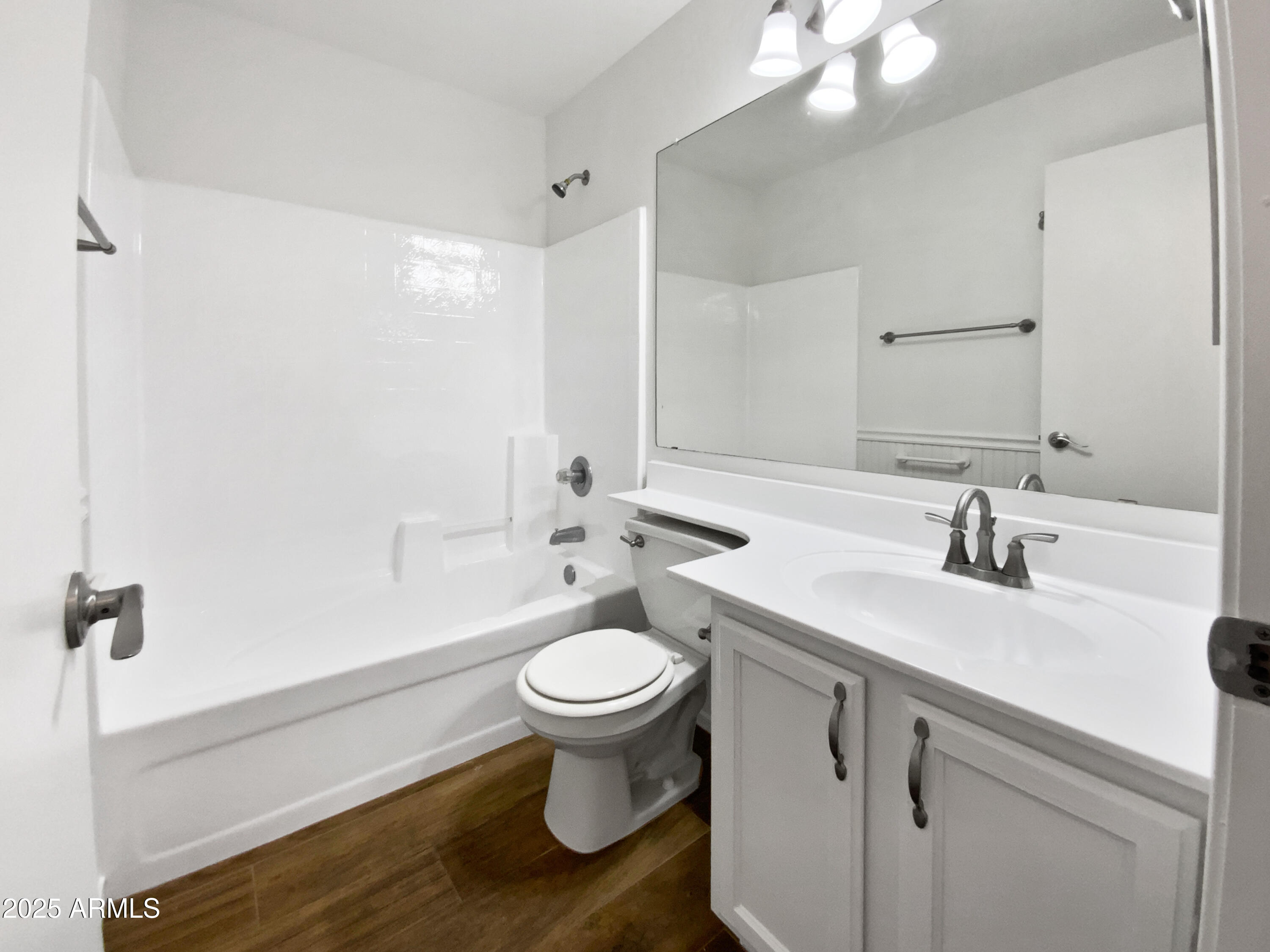 1488 W Page Avenue Property Photo 11
