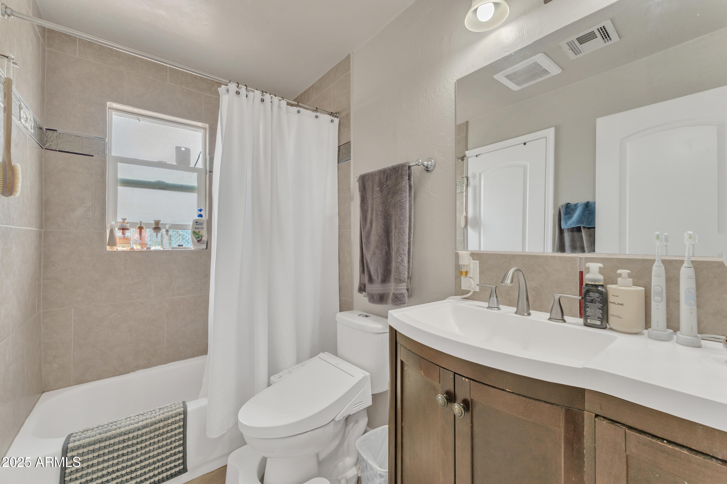 1024 E Mitchell Drive Property Photo 33