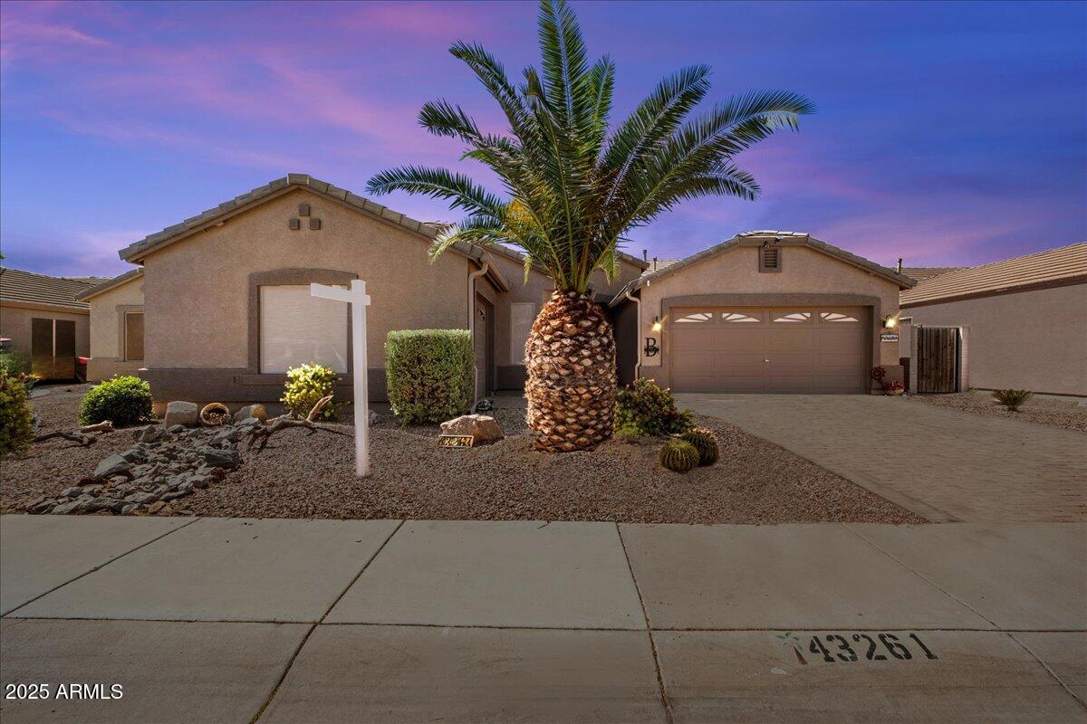 43261 W Neely Drive Property Photo 1