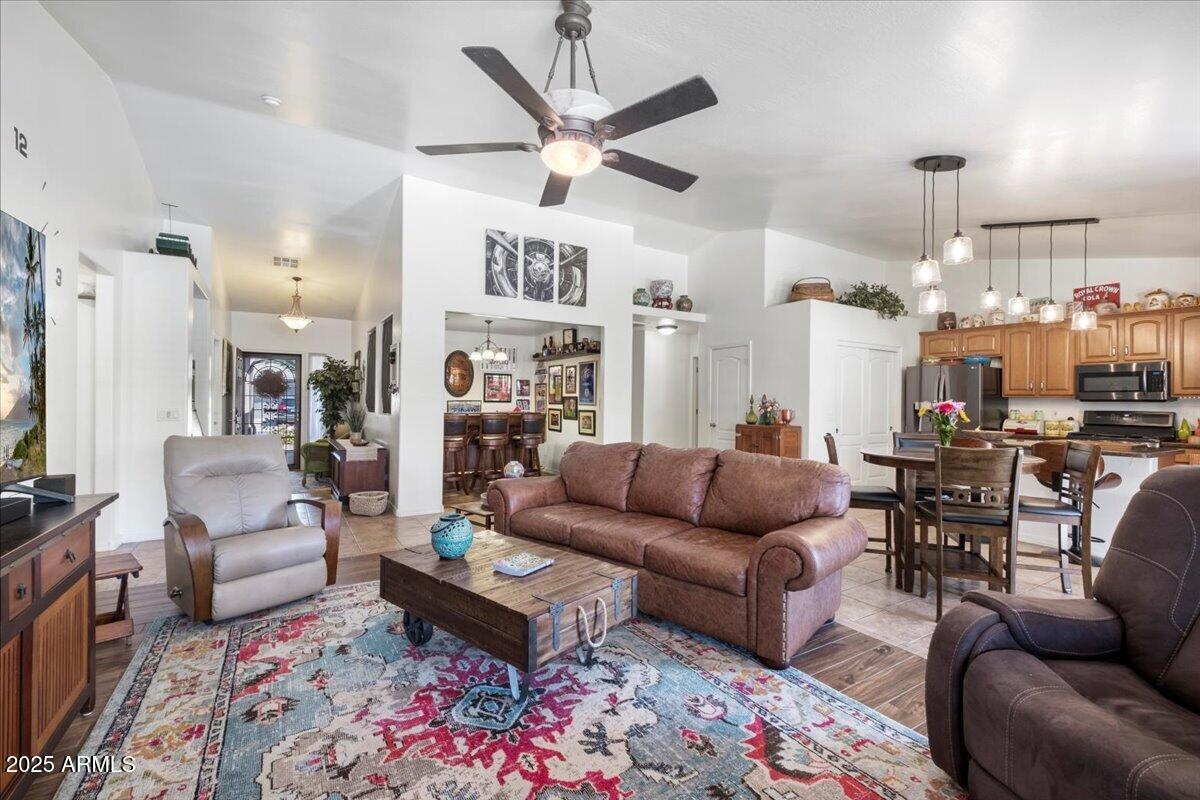 43261 W Neely Drive Property Photo 8