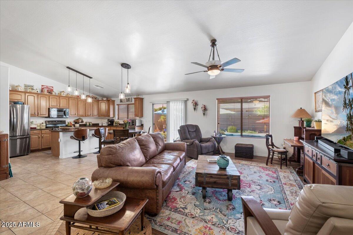 43261 W Neely Drive Property Photo 9