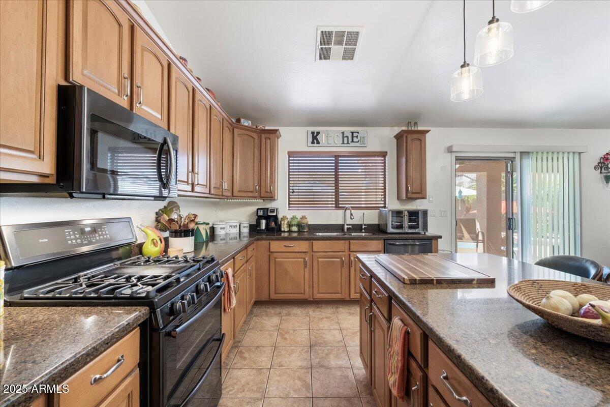 43261 W Neely Drive Property Photo 14