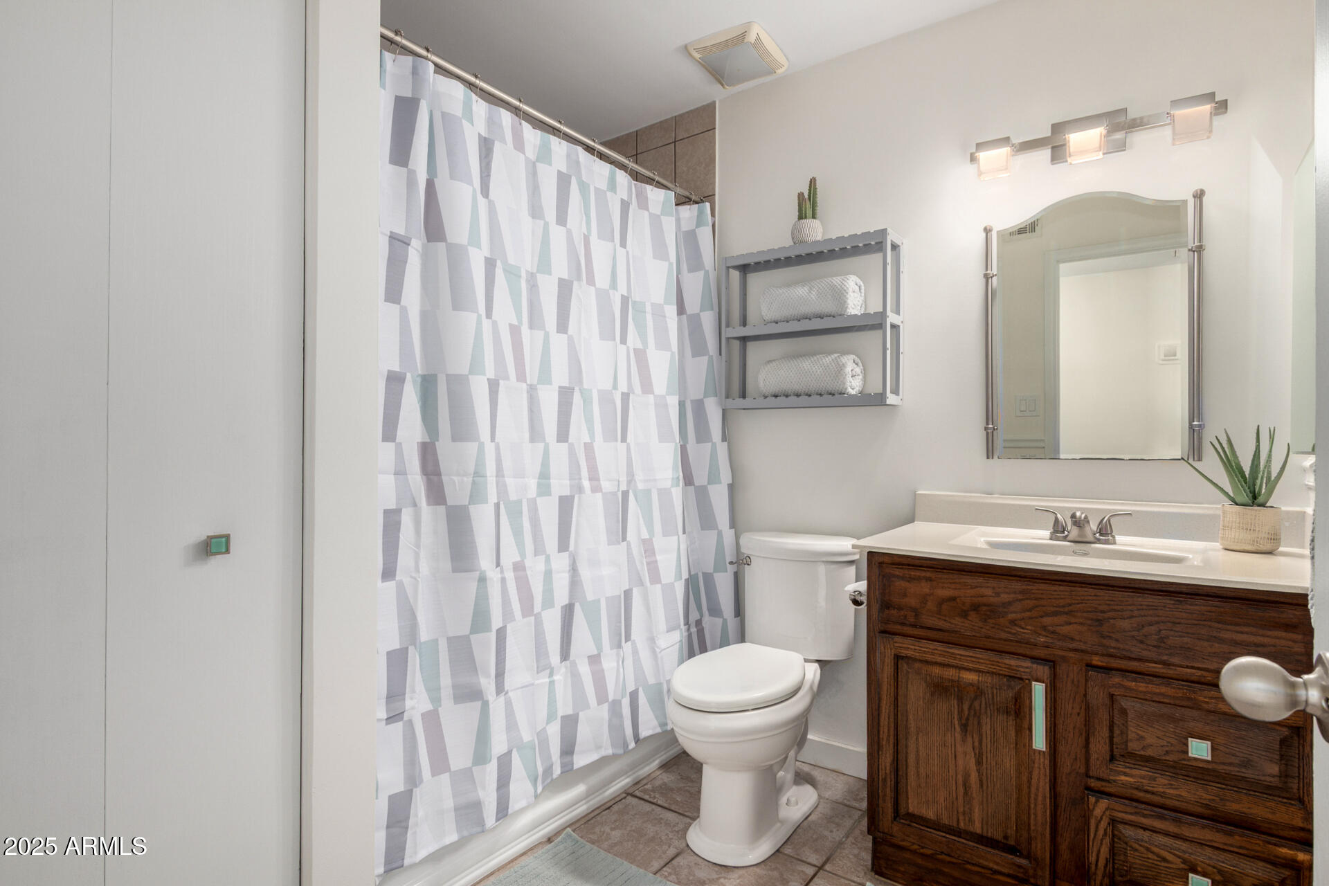 4015 E Hartford Avenue Property Photo 25