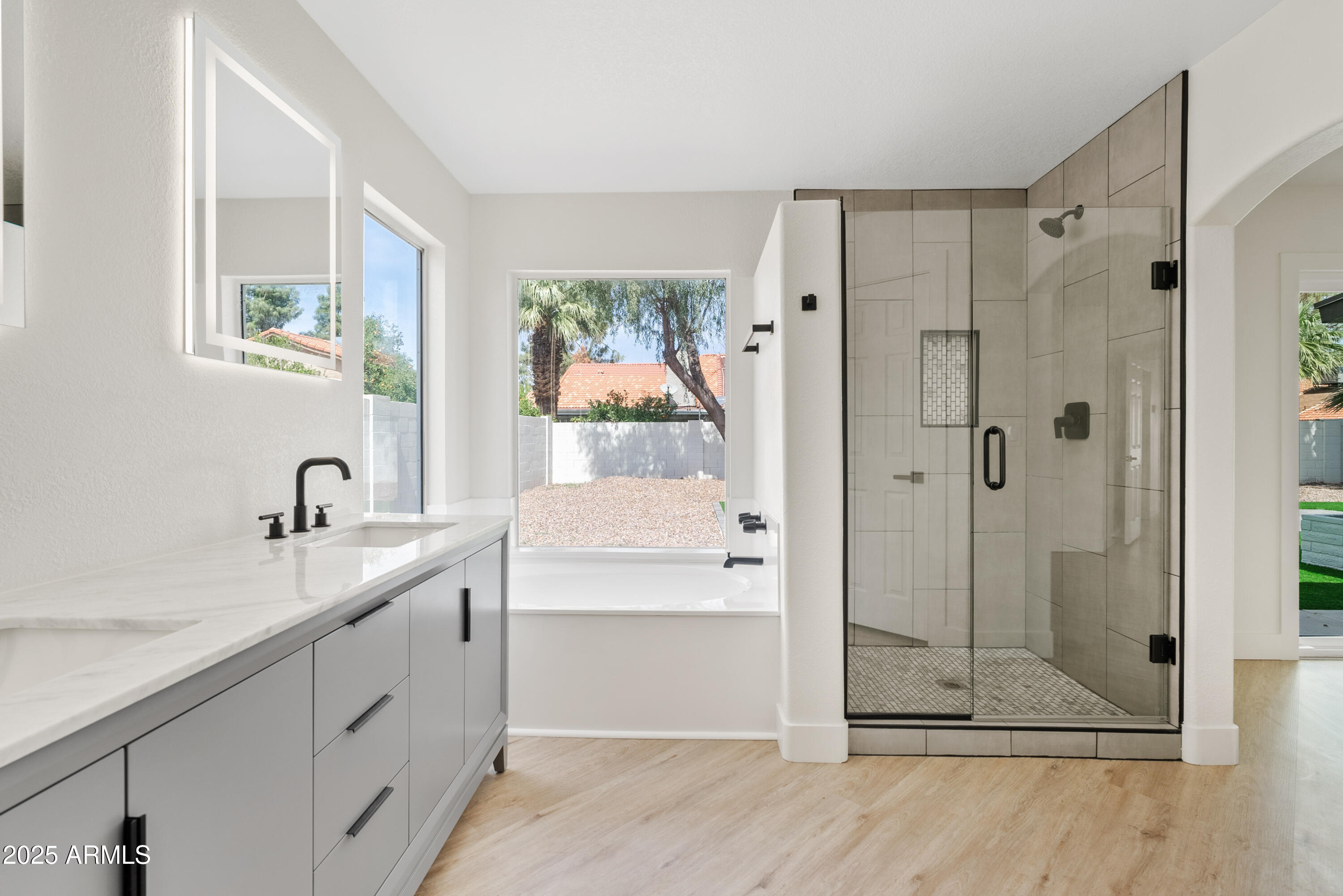 438 E Hackamore Street Property Photo 8