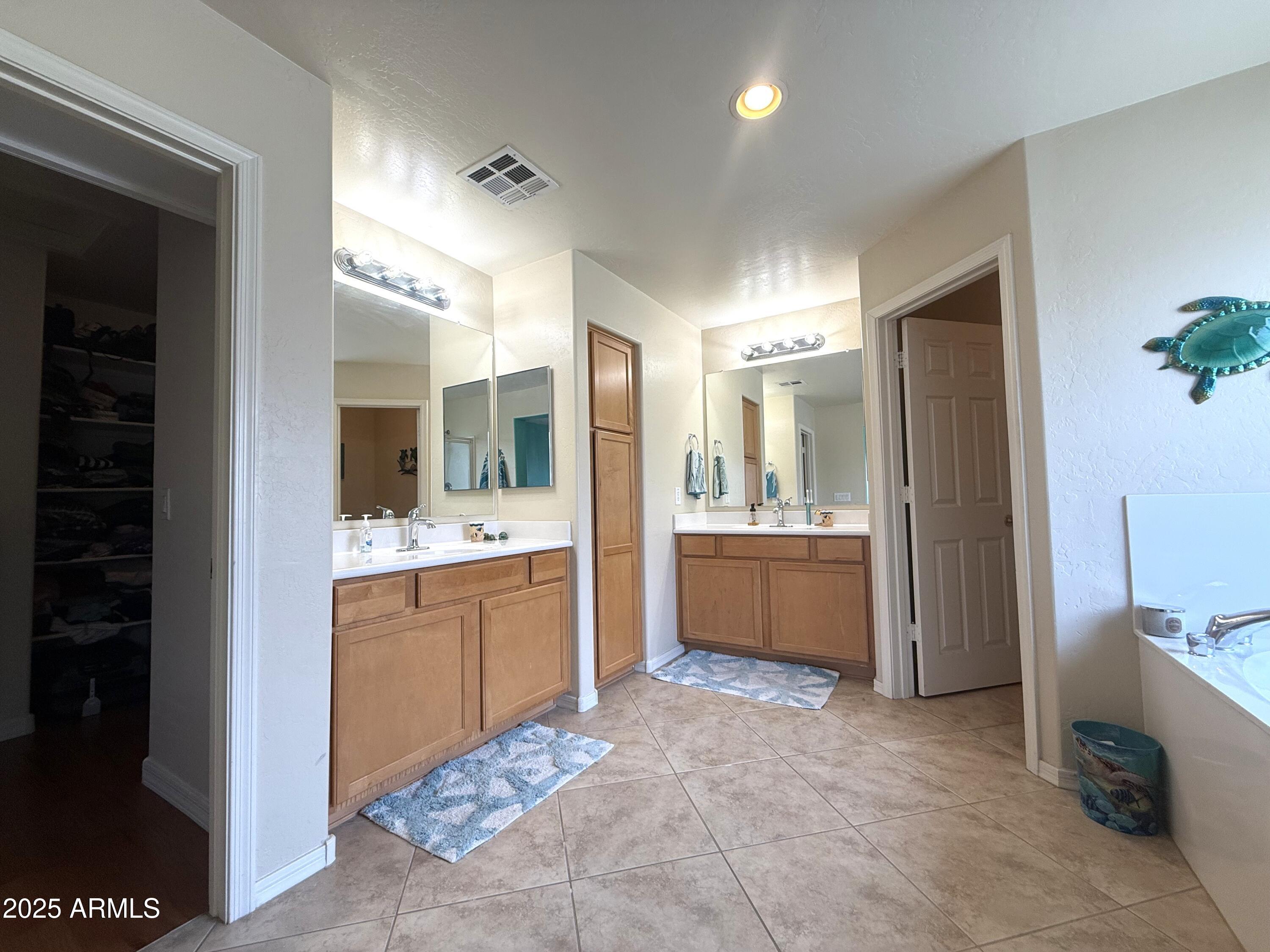 15515 N 174th Avenue Property Photo 21