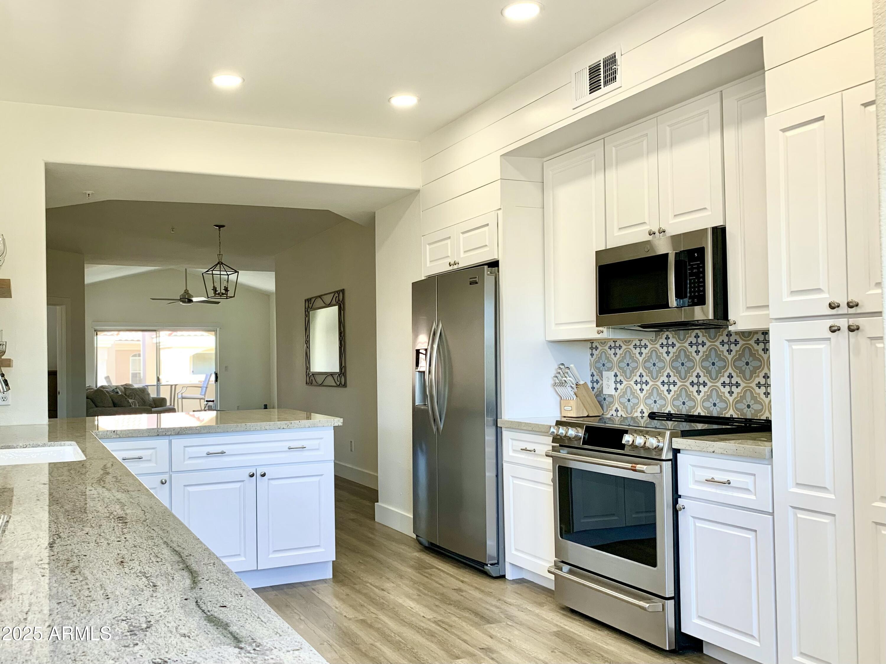 8653 E Royal Palm Road Property Photo 1