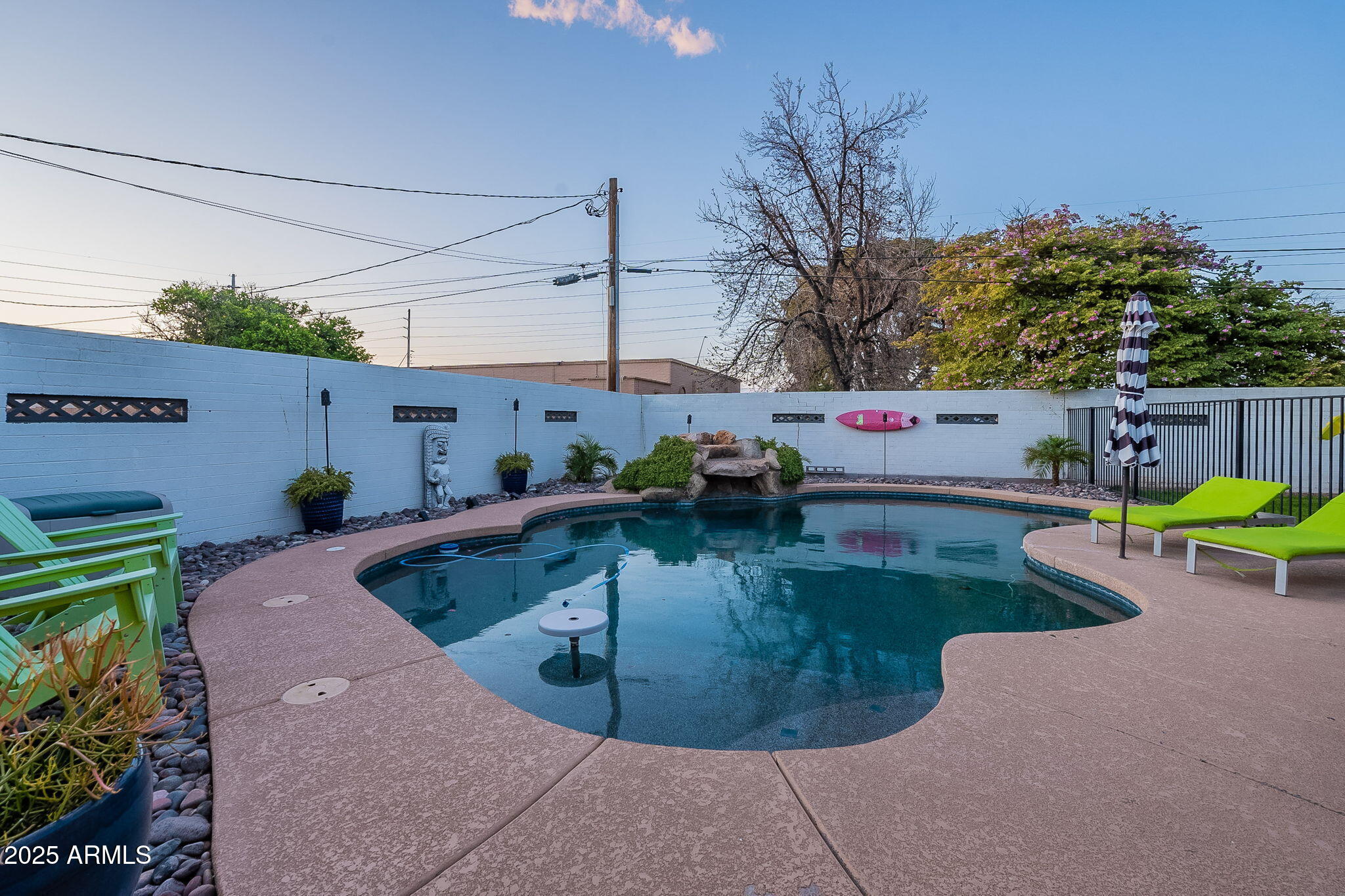 336 N Fraser Drive W Property Photo 44