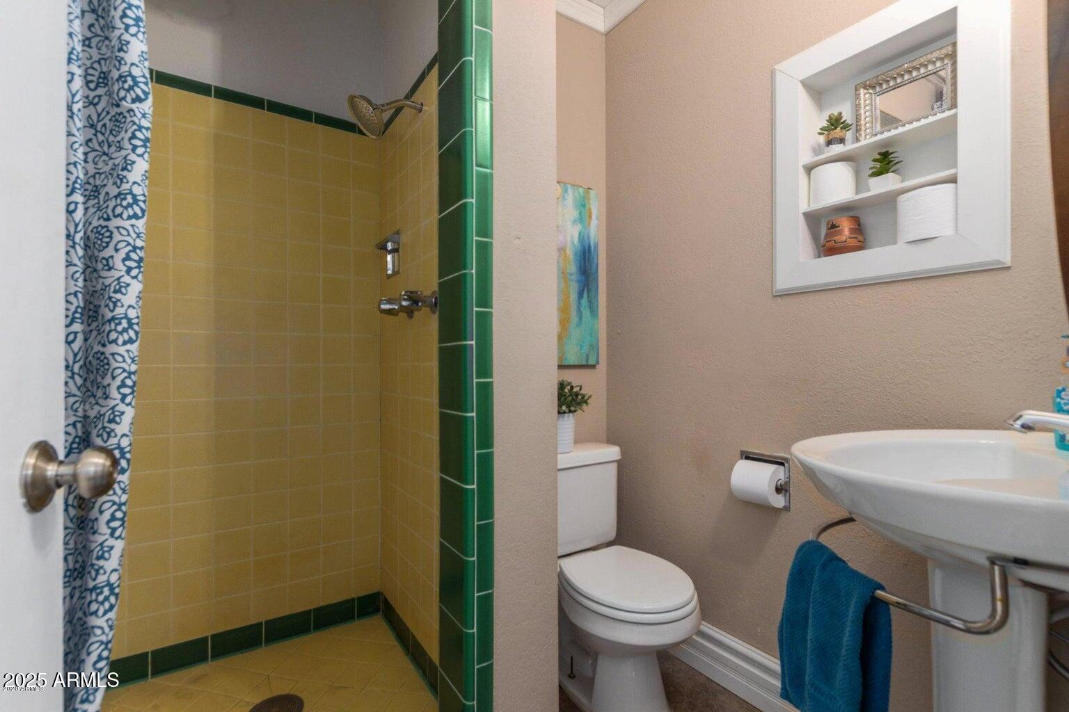 336 N Fraser Drive W Property Photo 49