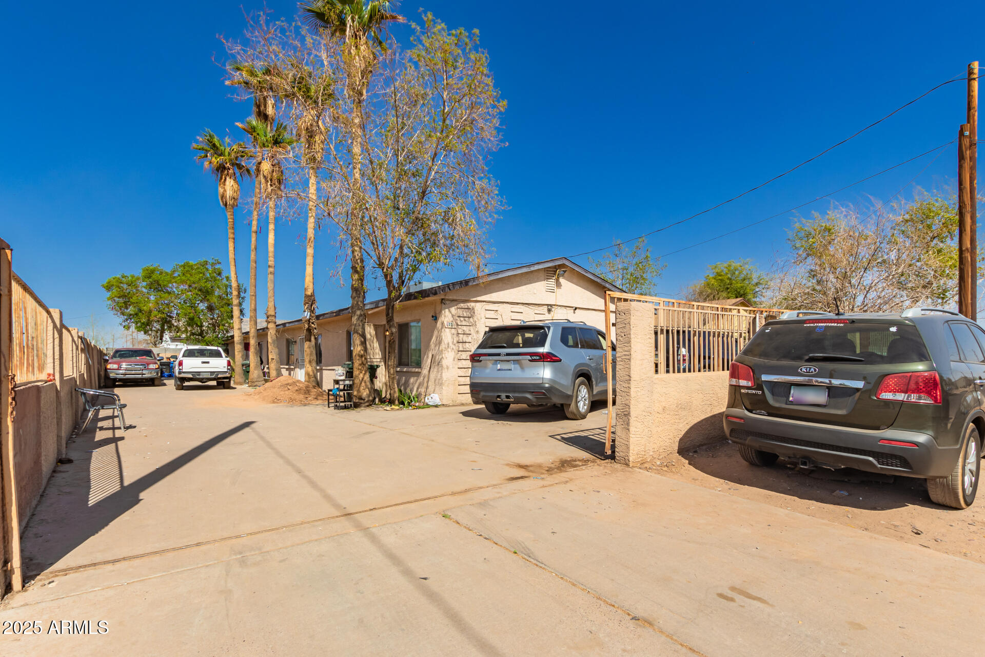 216 W Tamarisk Street Property Photo