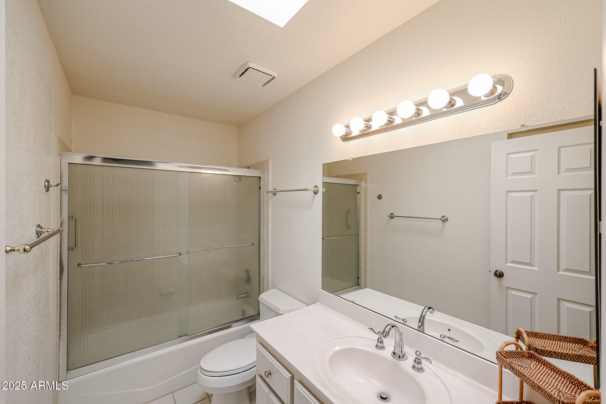 1077 N Vista Verde Circle Property Photo 17