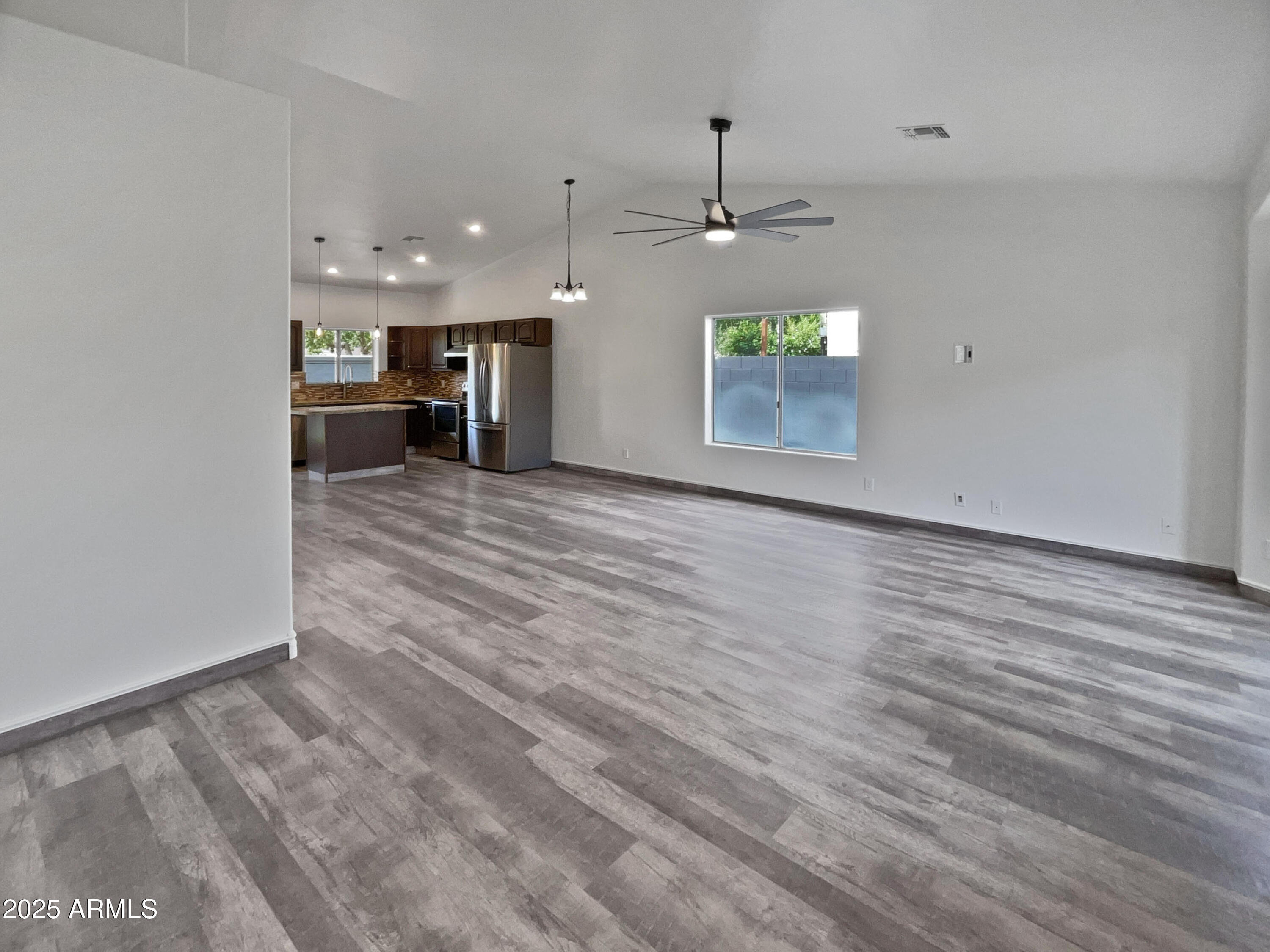 1901 E Marquette Drive Property Photo 11