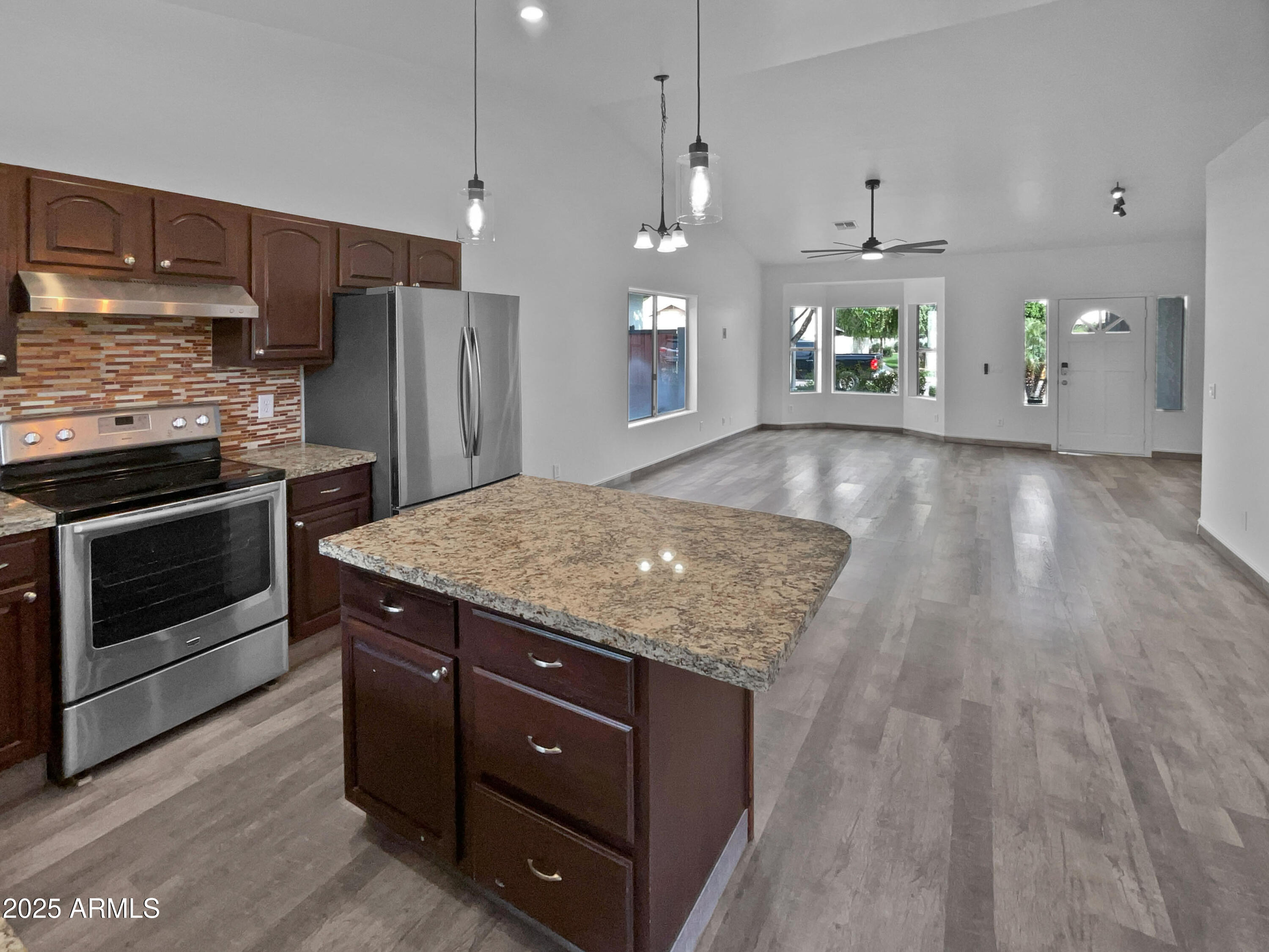 1901 E Marquette Drive Property Photo 15