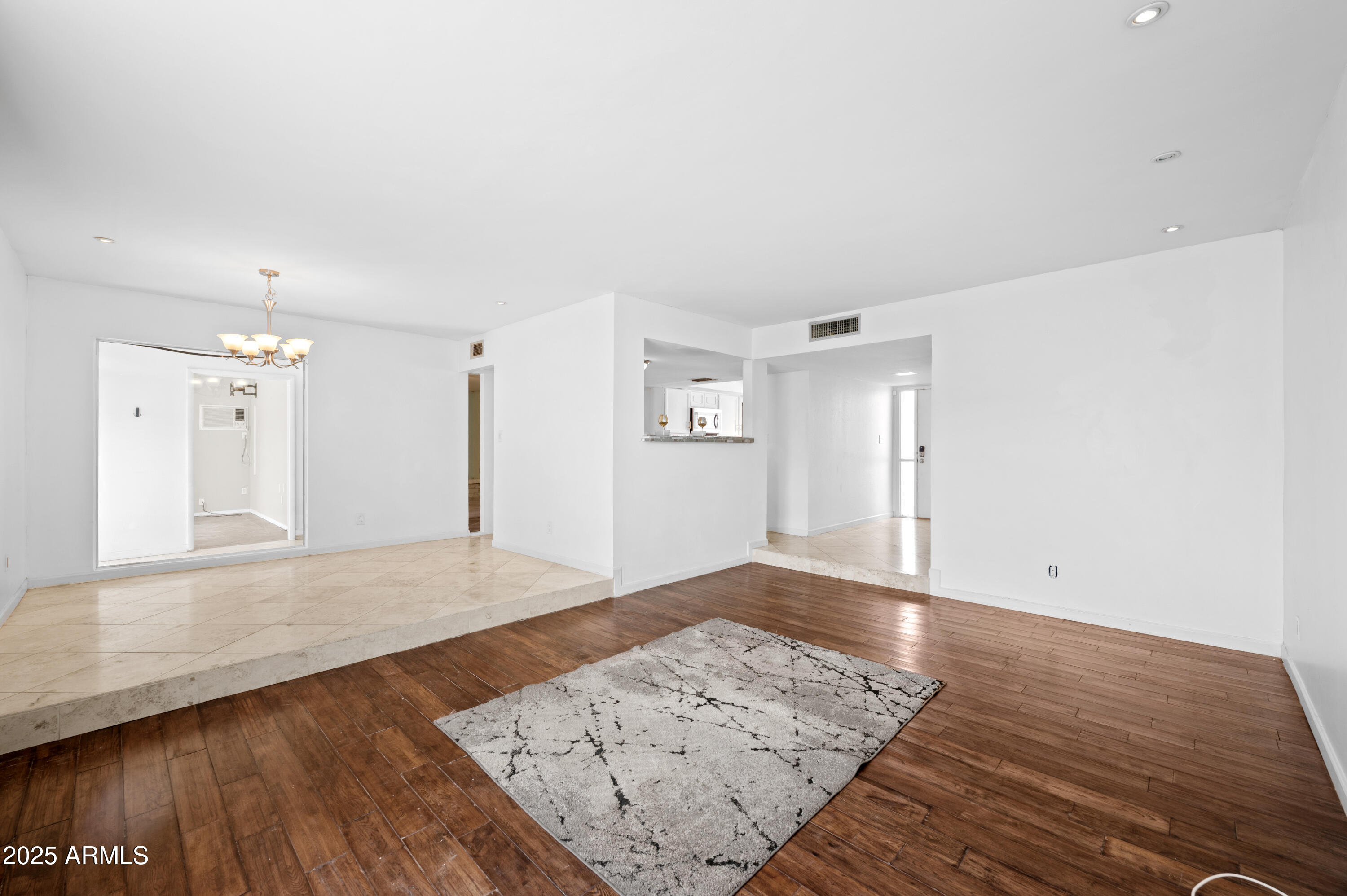 2707 W Onza Circle Property Photo 2