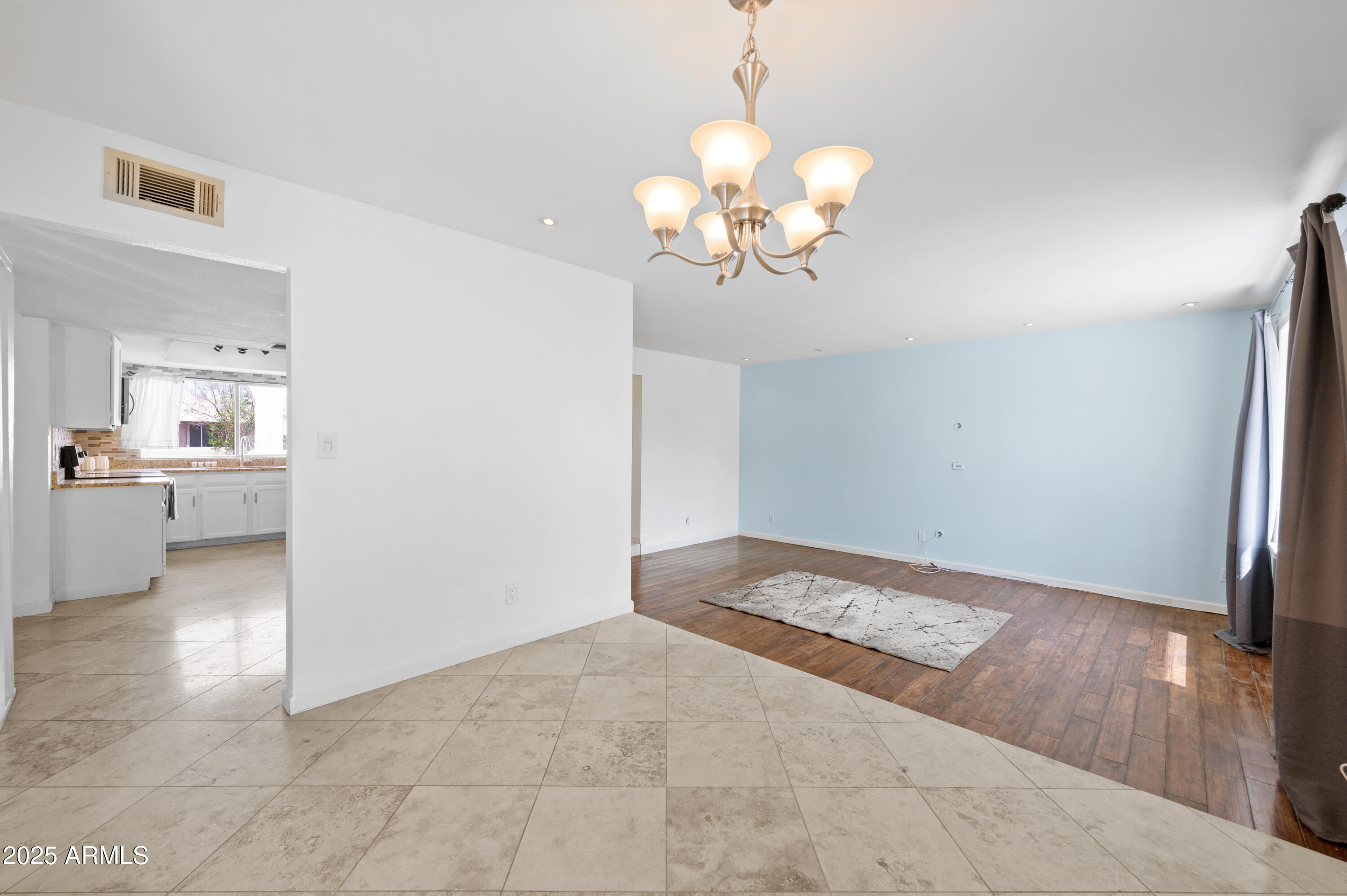 2707 W Onza Circle Property Photo 4