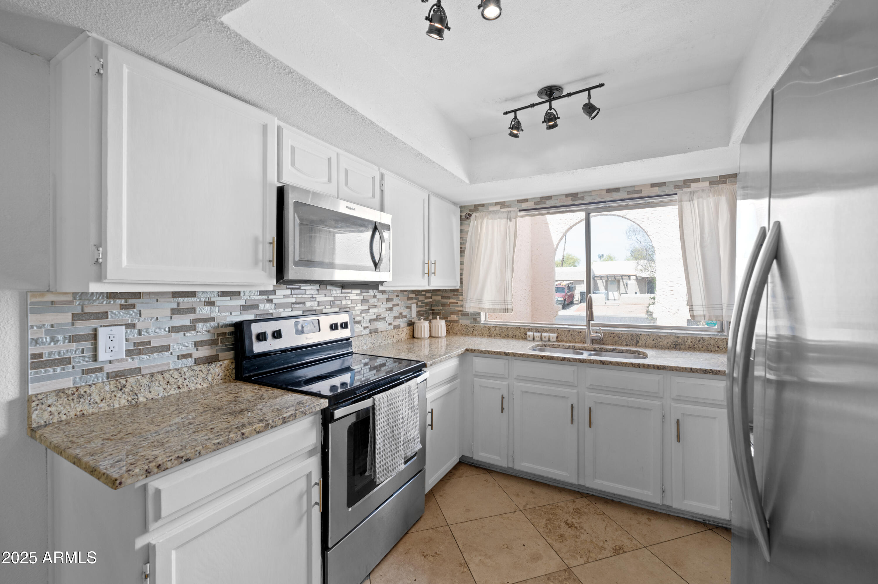 2707 W Onza Circle Property Photo 5