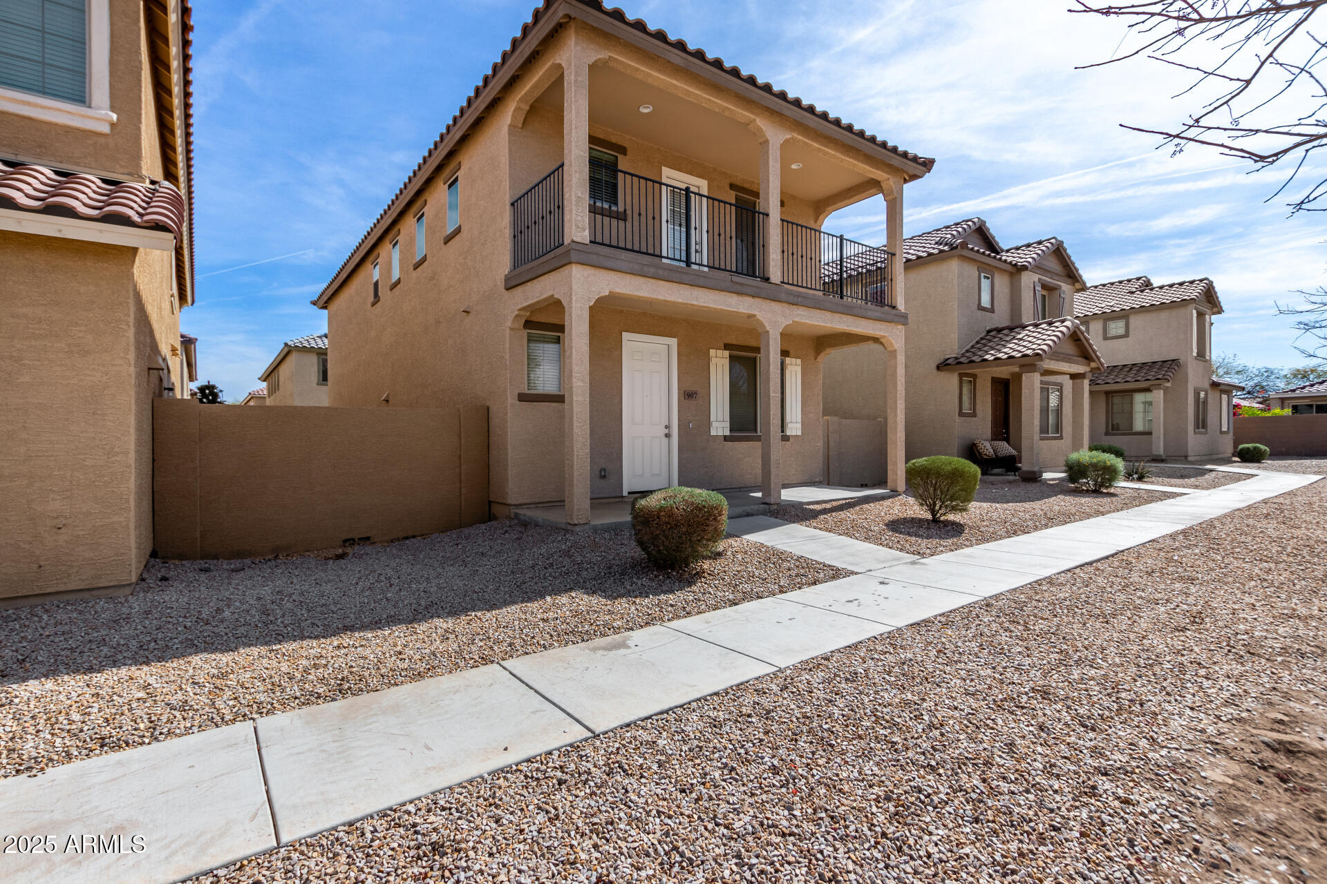 907 E Agua Fria Lane Property Photo 3
