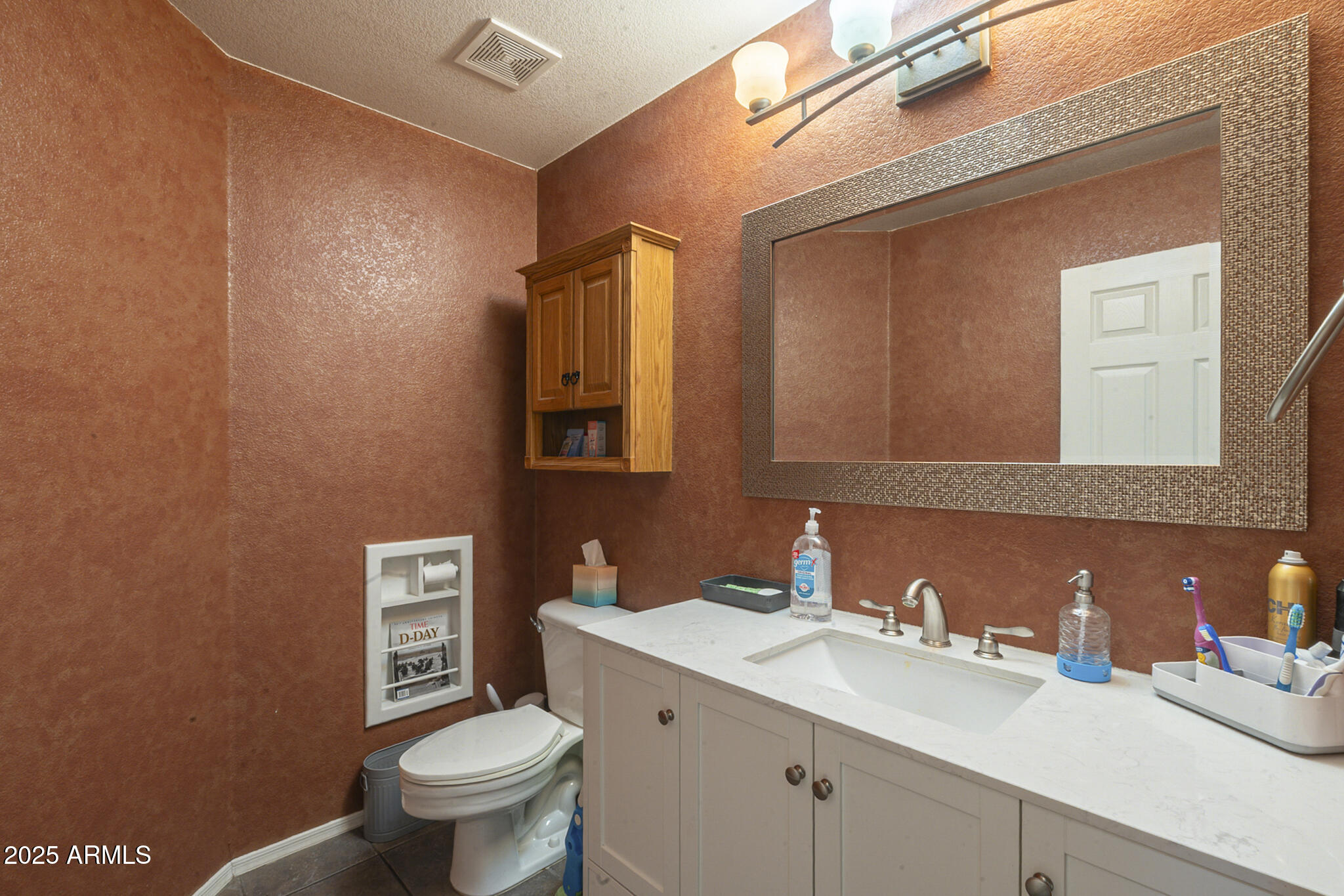 3795 W Mercury Way Property Photo 11