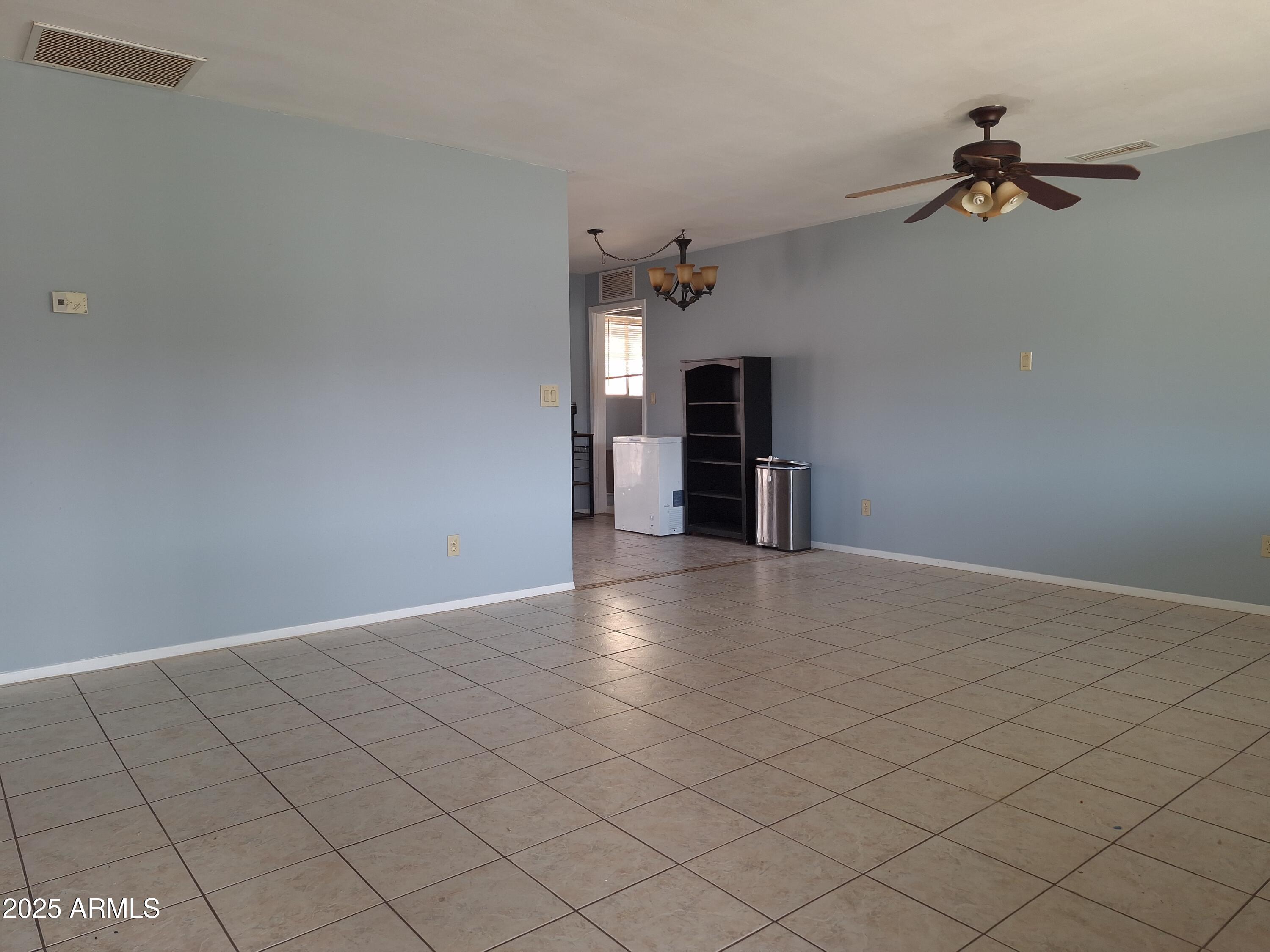 163 Peretz Circle Property Photo 9